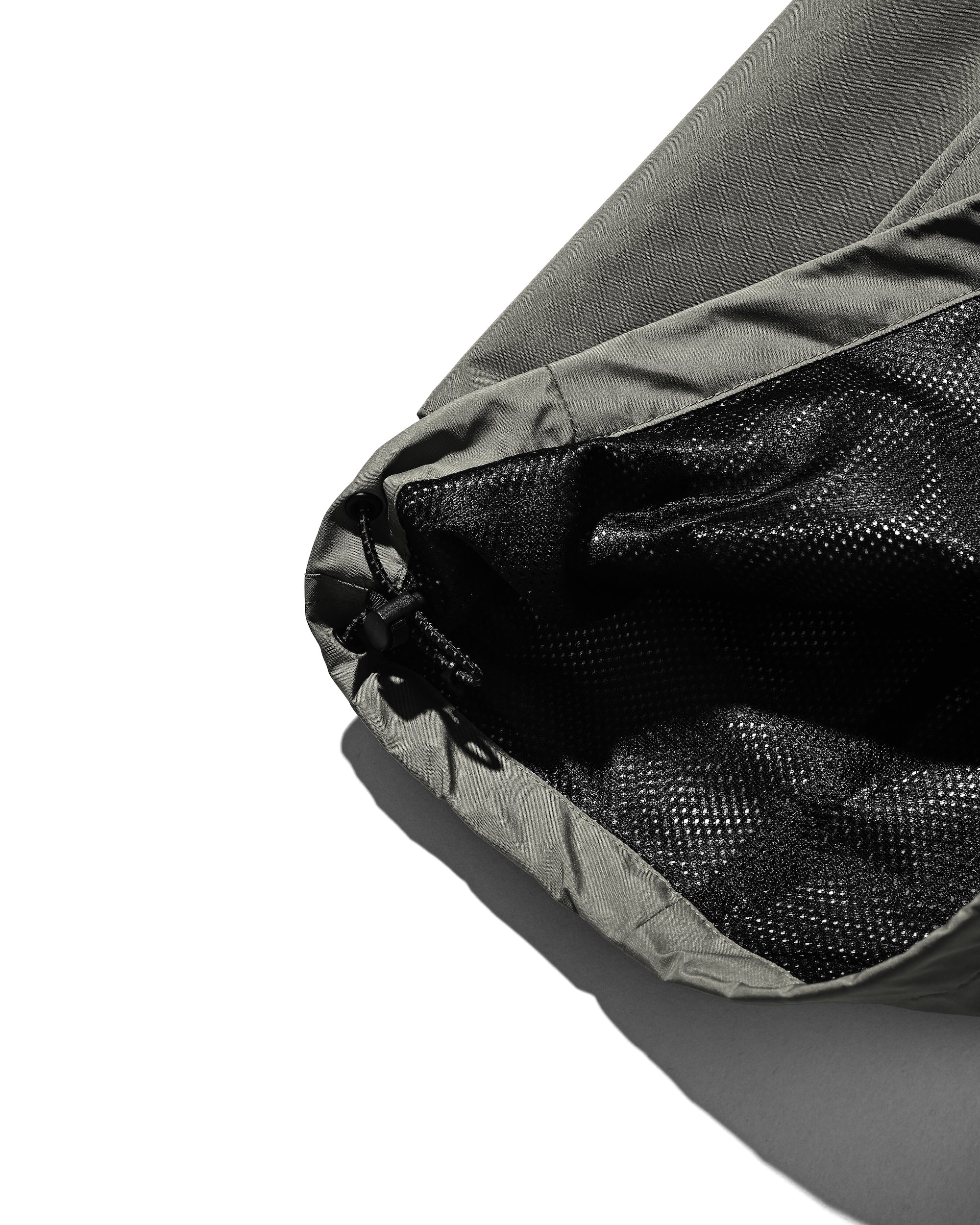 +PHENIX WINDSTOPPER® BY GORE-TEX LABS CITY MEGA POCKET BALLOON CARGO HALF PANTS (ASPHALT GRAY)