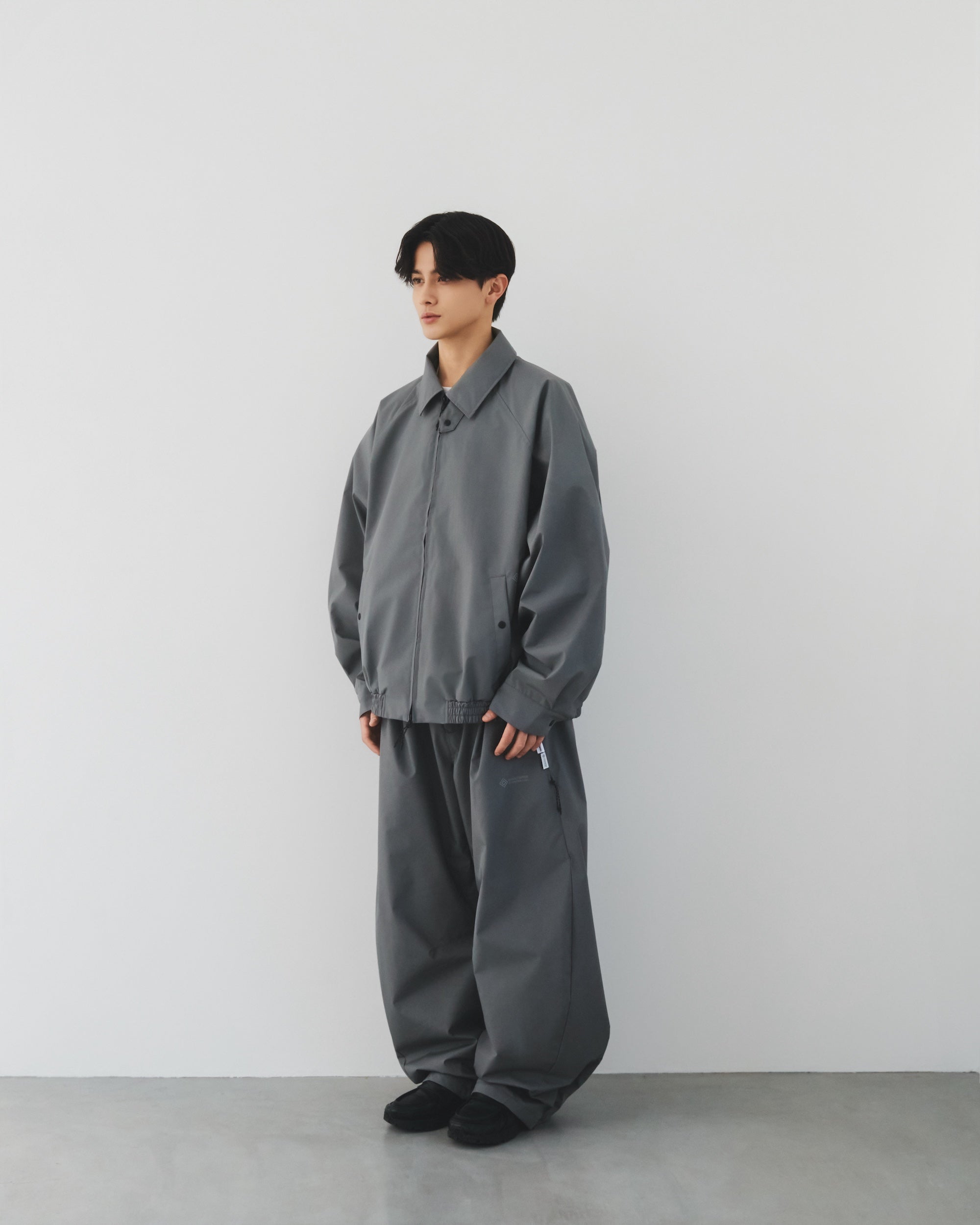 【1.31 SAT 20:00- IN STOCK】+phenix WINDSTOPPER® by GORE-TEX LABS CITY BARREL LEG PANTS (CHARCOAL GRAY)