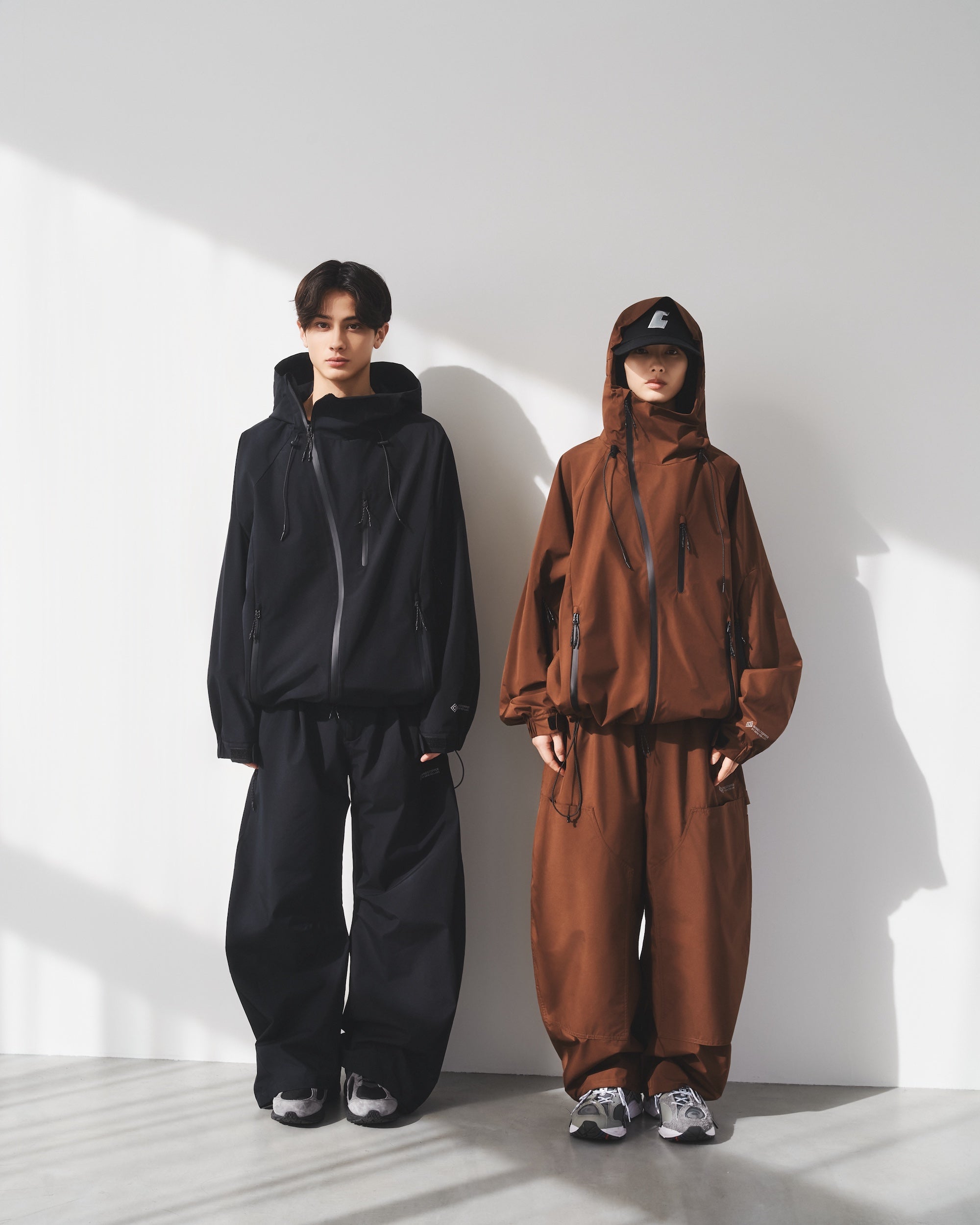 【6.20 SAT 20:00- IN STOCK】 +phenix WINDSTOPPER® by GORE-TEX LABS CITY BARREL LEG PANTS (BLACK×WHITE)