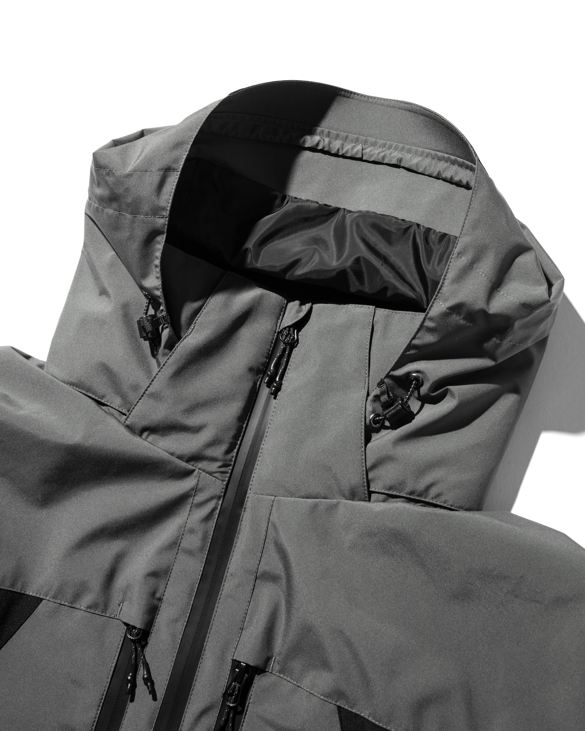 【9.3 WED 20:00- IN STOCK】+phenix WINDSTOPPER® by GORE-TEX LABS CITY MOUNTAIN PARKA (GRAPHAITE GRAY×BLACK)