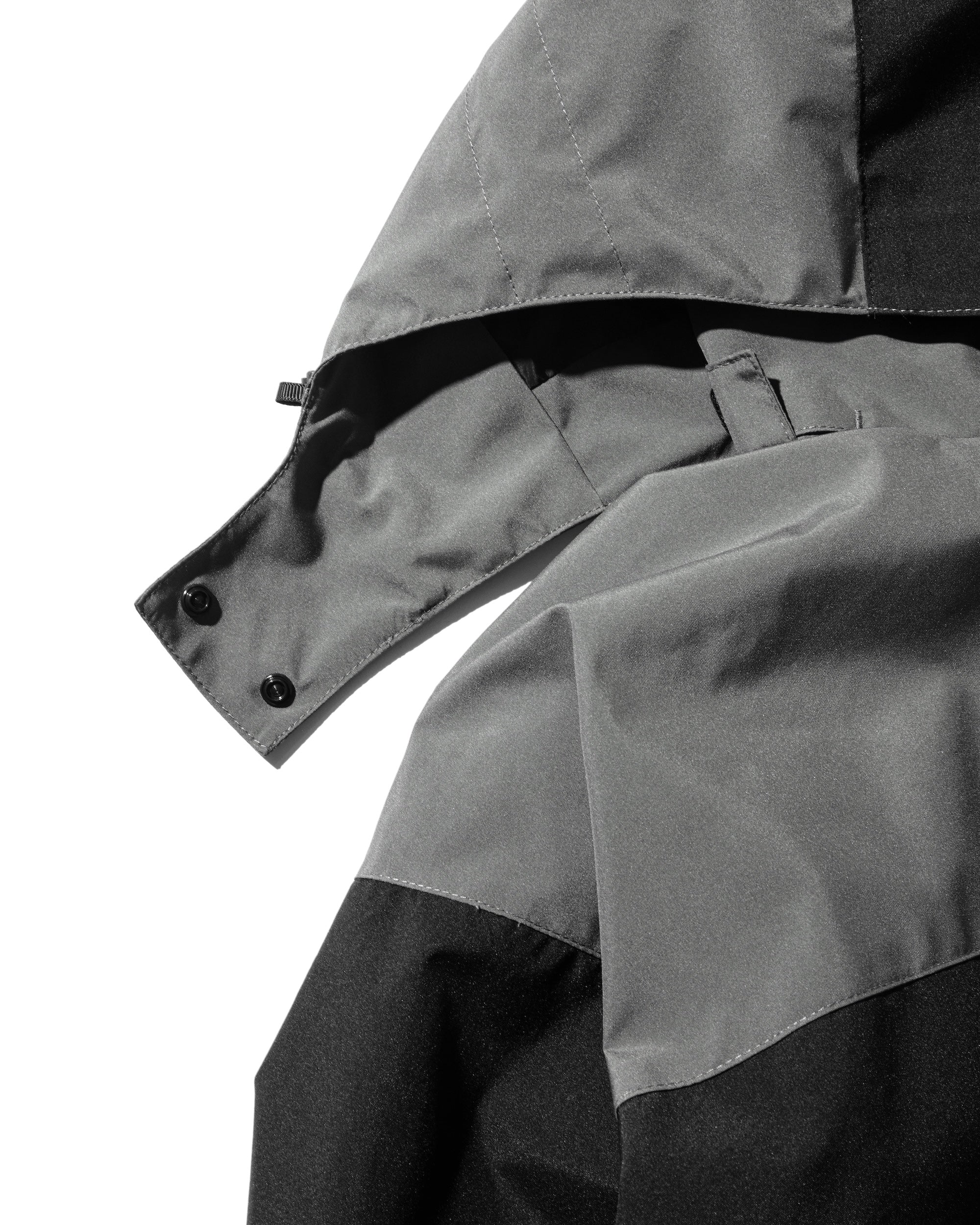 【9.3 WED 20:00- IN STOCK】+phenix WINDSTOPPER® by GORE-TEX LABS CITY MOUNTAIN PARKA (GRAPHAITE GRAY×BLACK)