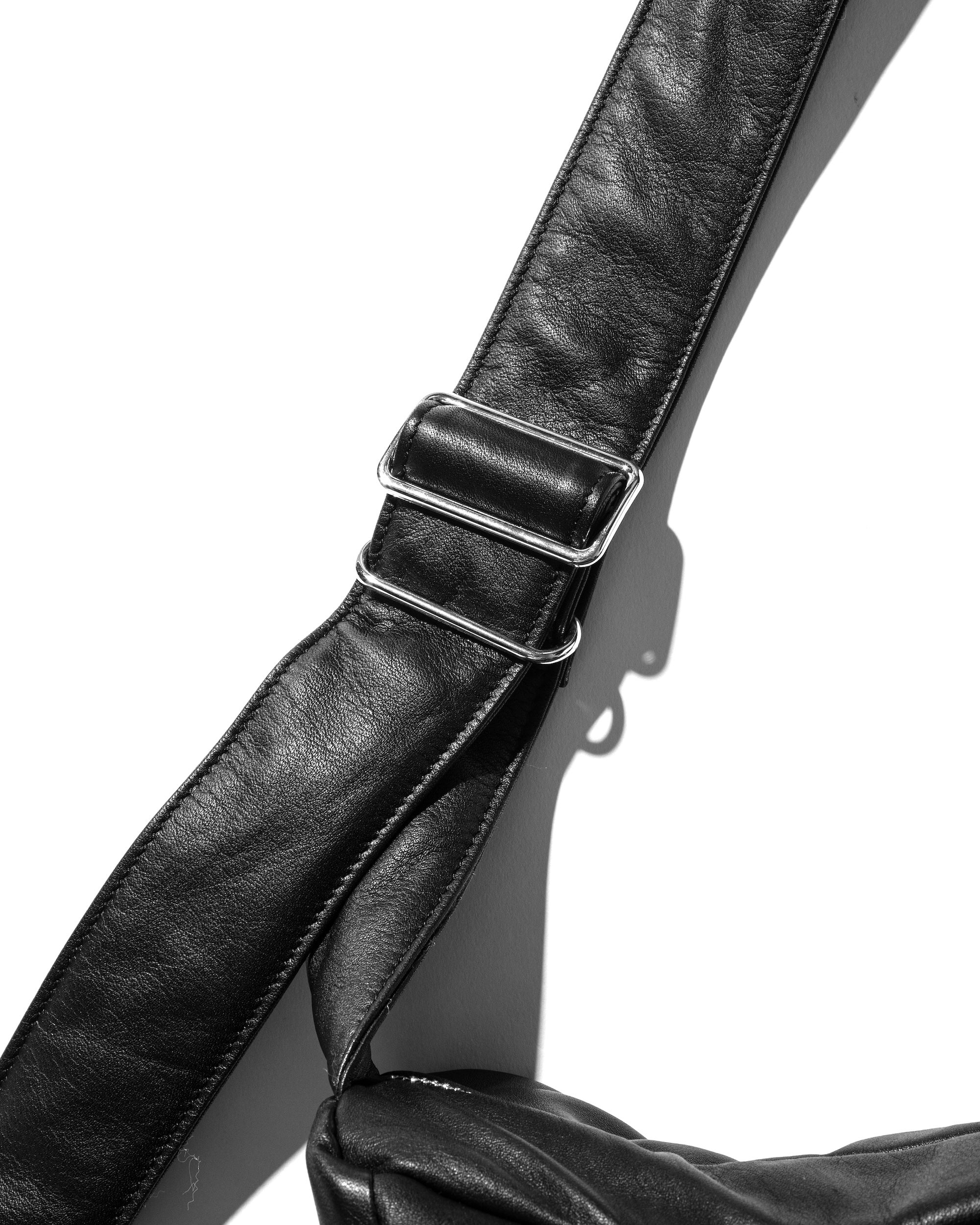 LEATHER HOLIDAY BAG LARGE