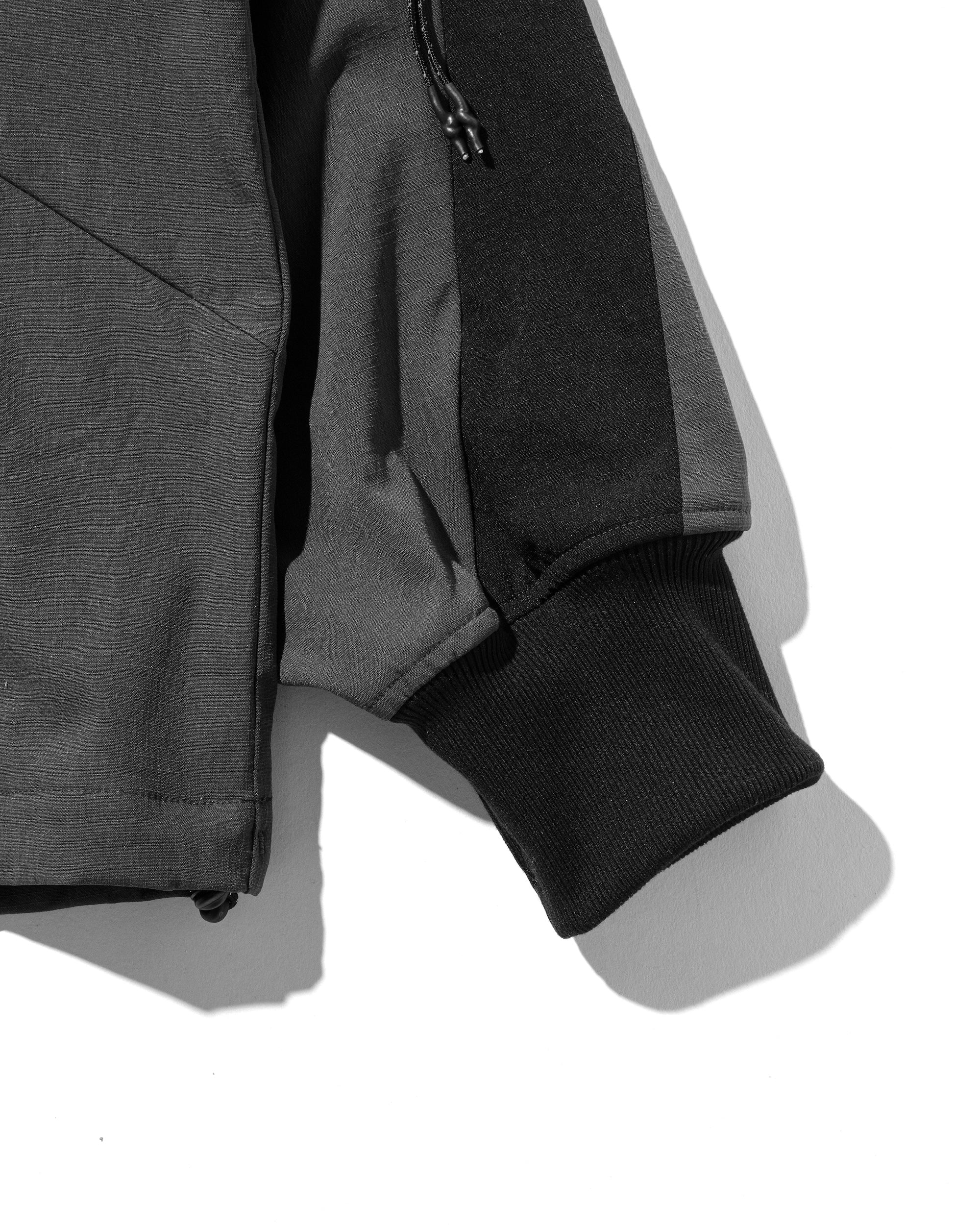 【5.3 SAT 20:00- IN STOCK】ACTIVE CITY PULLOVER (CHARCOAL×BLACK)