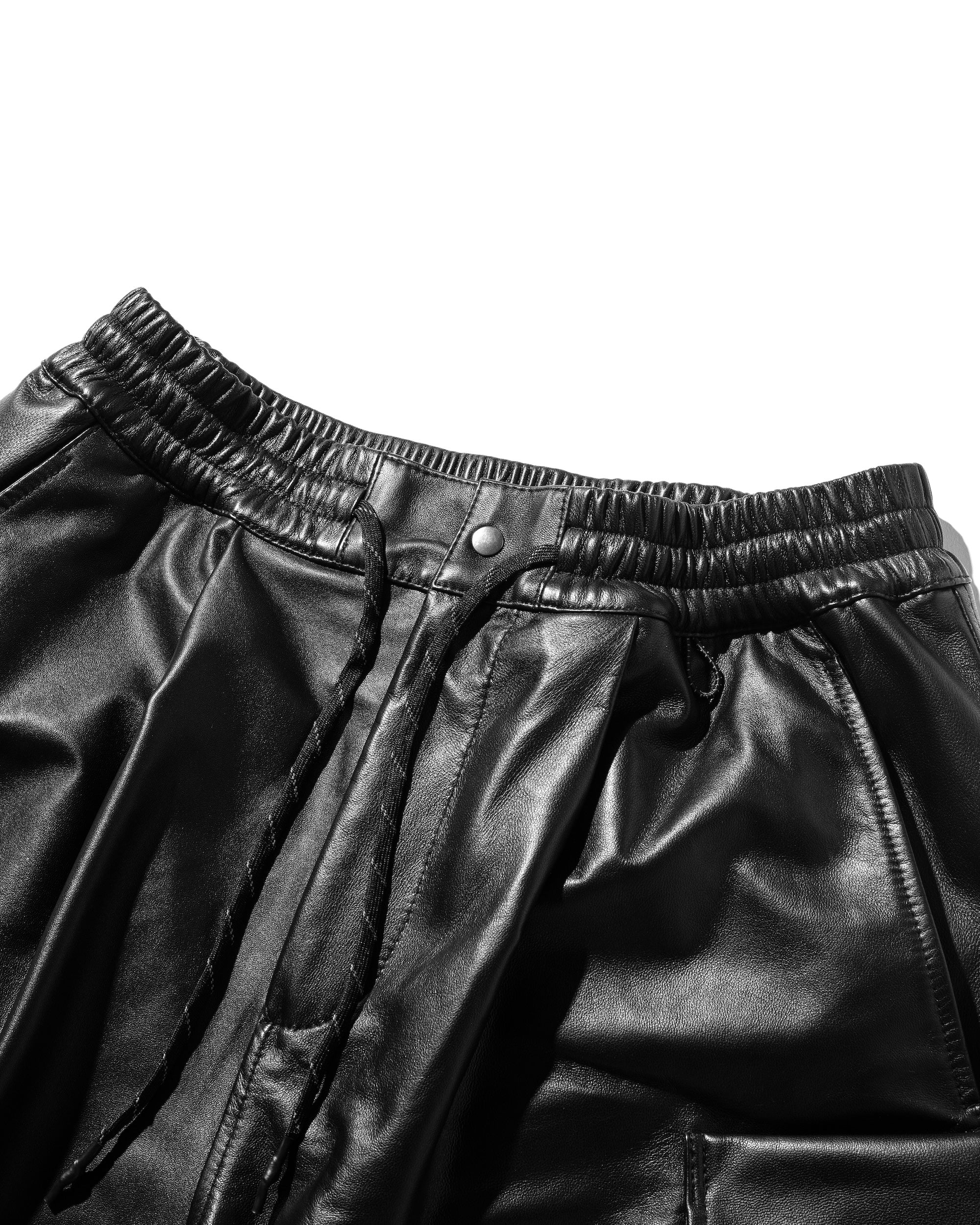 +phenix WINDSTOPPER® by GORE-TEX LABS LEATHER CITY MILITARY HALF PANTS