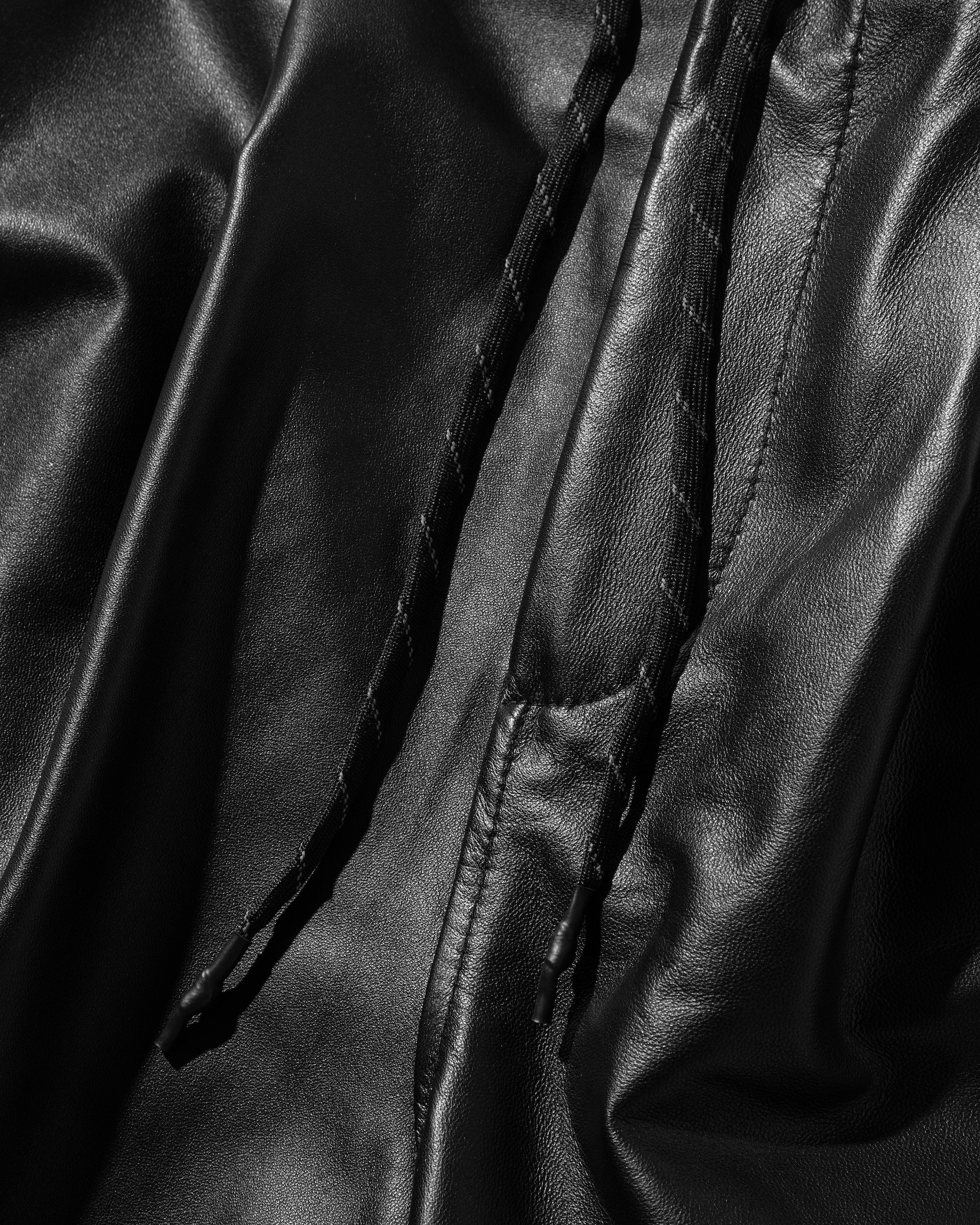 +phenix WINDSTOPPER® by GORE-TEX LABS LEATHER CITY MILITARY HALF PANTS