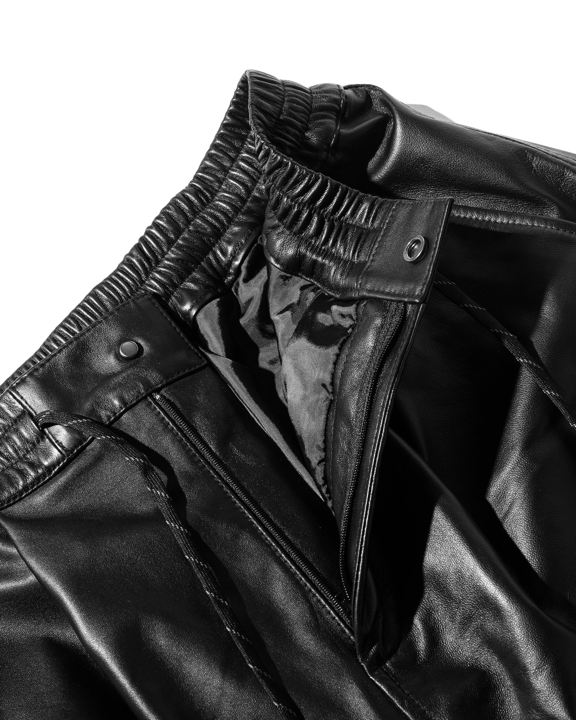 +phenix WINDSTOPPER® by GORE-TEX LABS LEATHER CITY MILITARY HALF PANTS