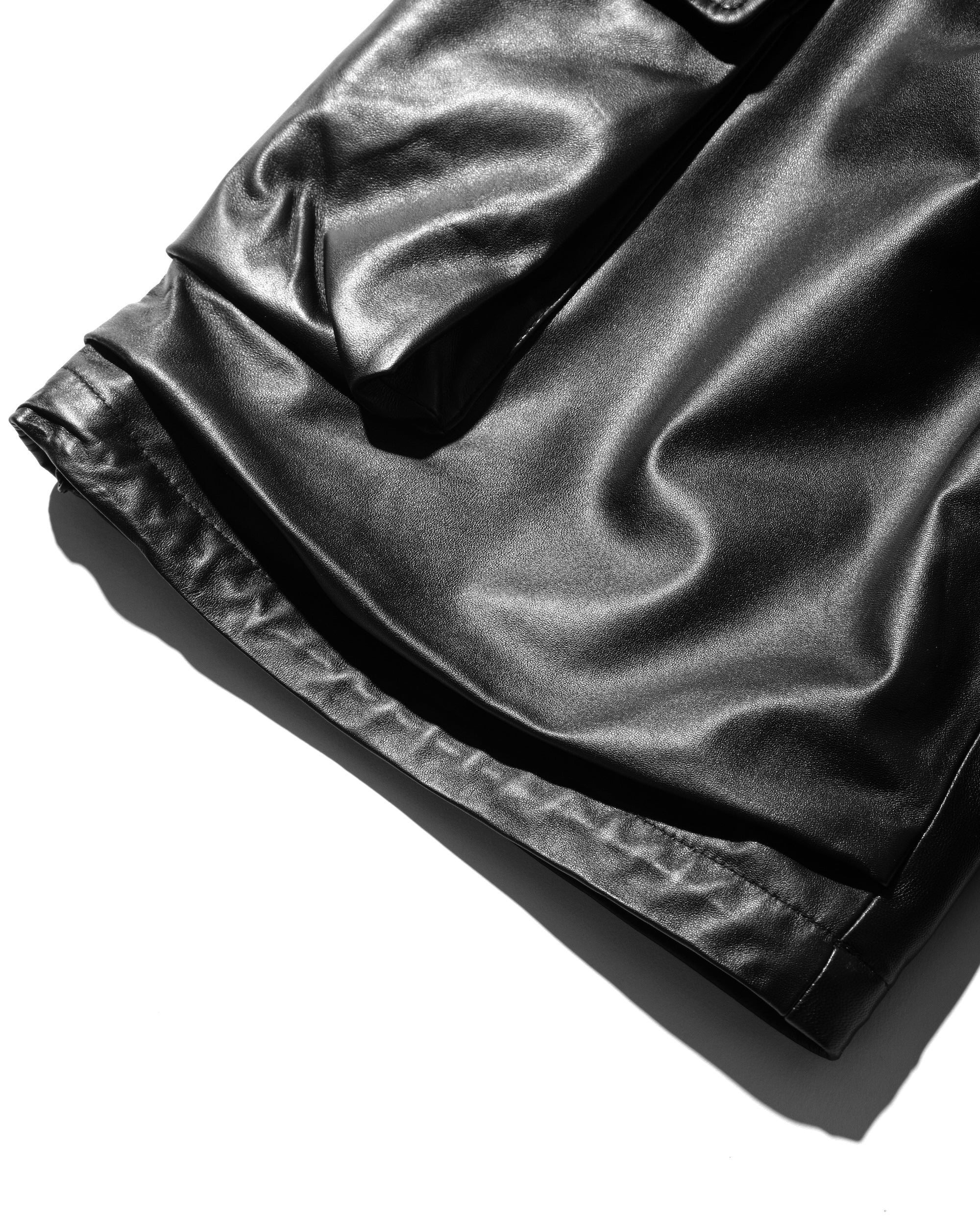 +phenix WINDSTOPPER® by GORE-TEX LABS LEATHER CITY MILITARY HALF PANTS