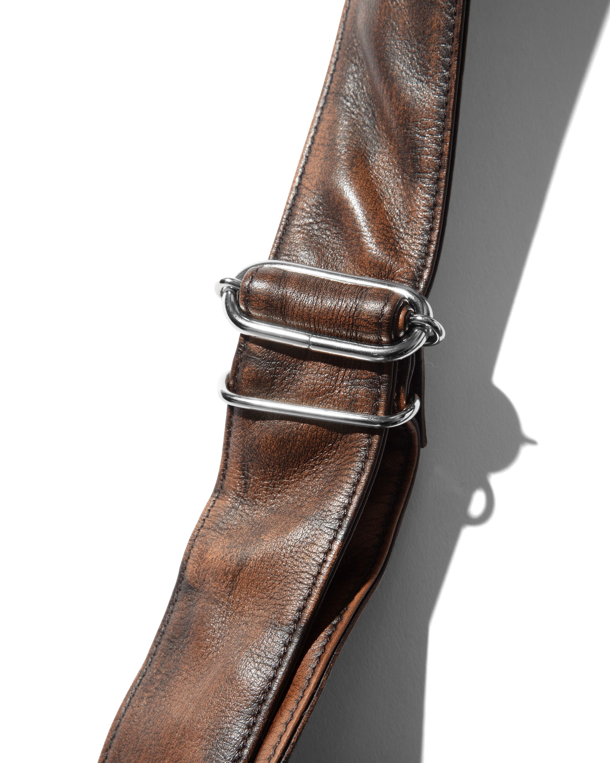VINTAGE LEATHER HOLIDAY BAG (BROWN)