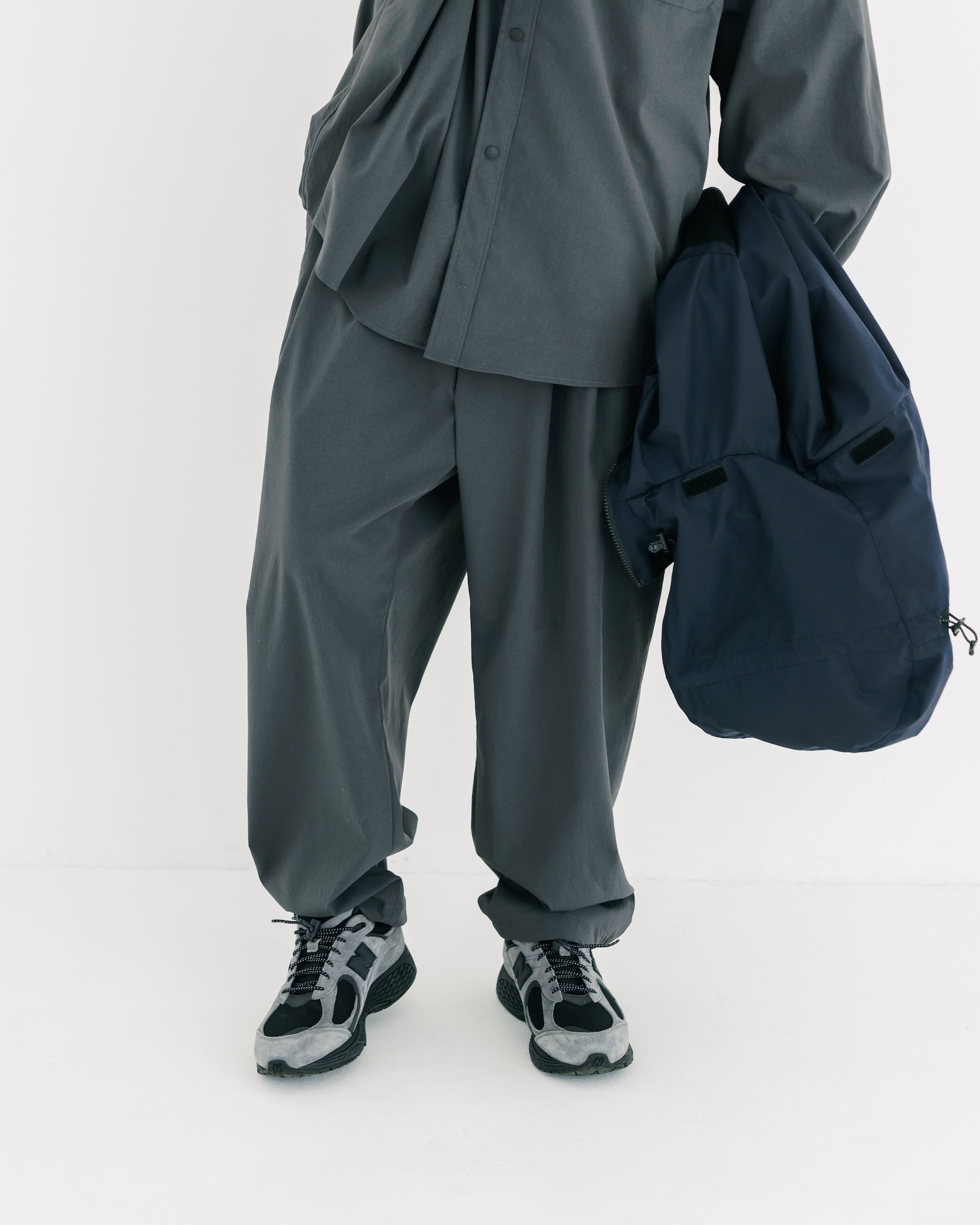 CITY UNIFORM WIDE TAPERED PANTS (CHARCOAL)