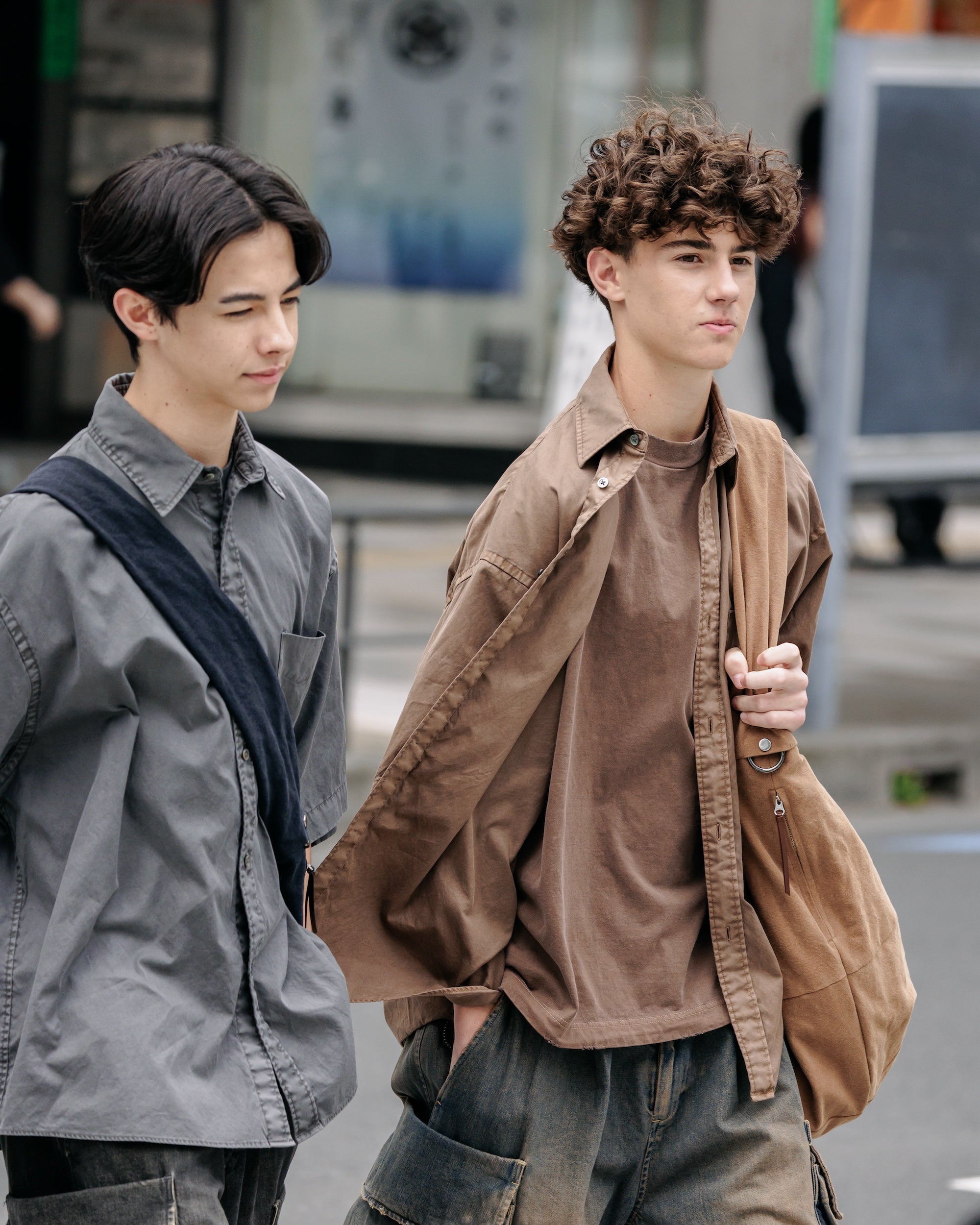 PIGMENT DYED OXFORD CITY S/S SHIRT (FADE BROWN)