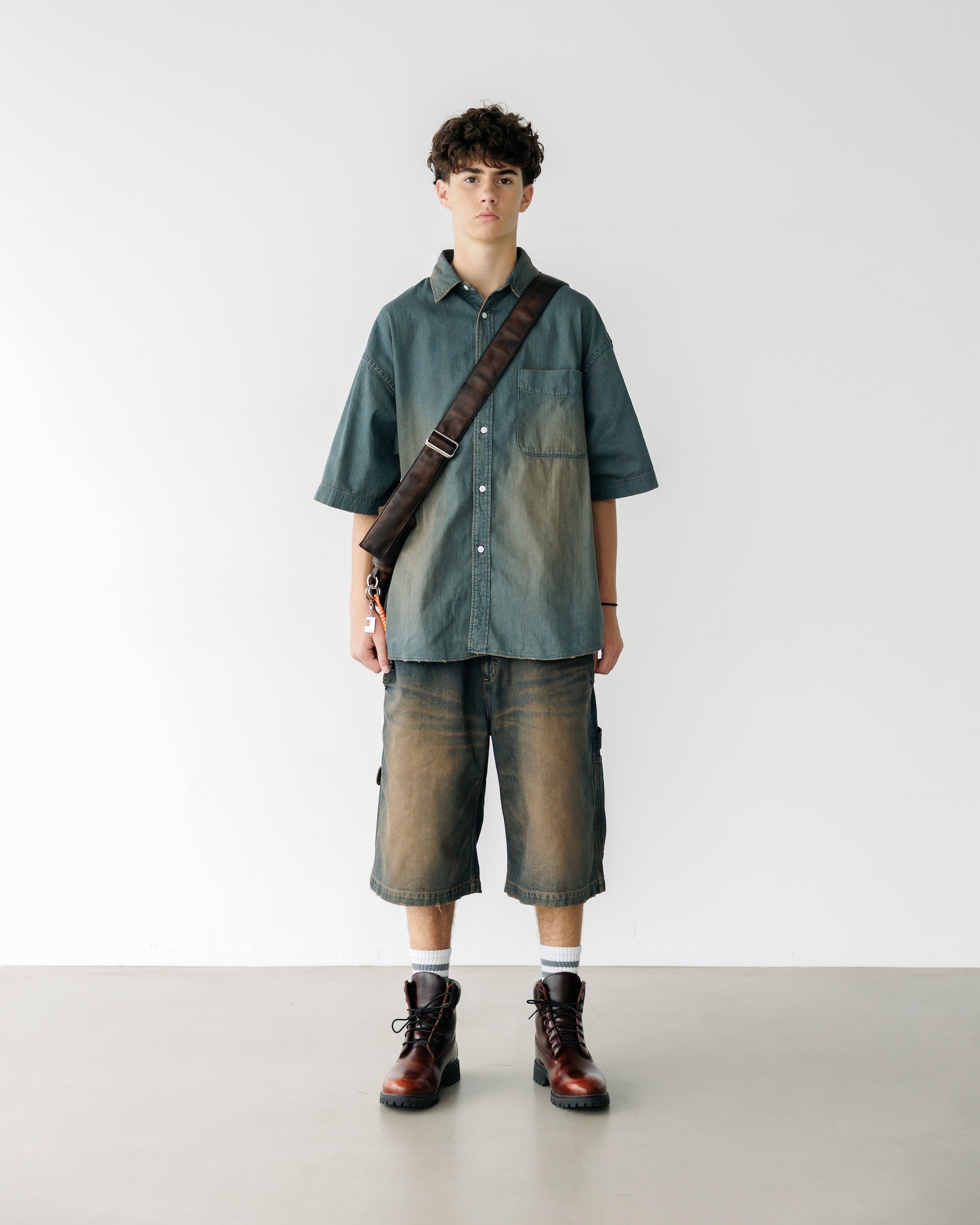 VINTAGE DYED DENIM CLASSIC CITY S/S SHIRT (VINTAGE BROWN)