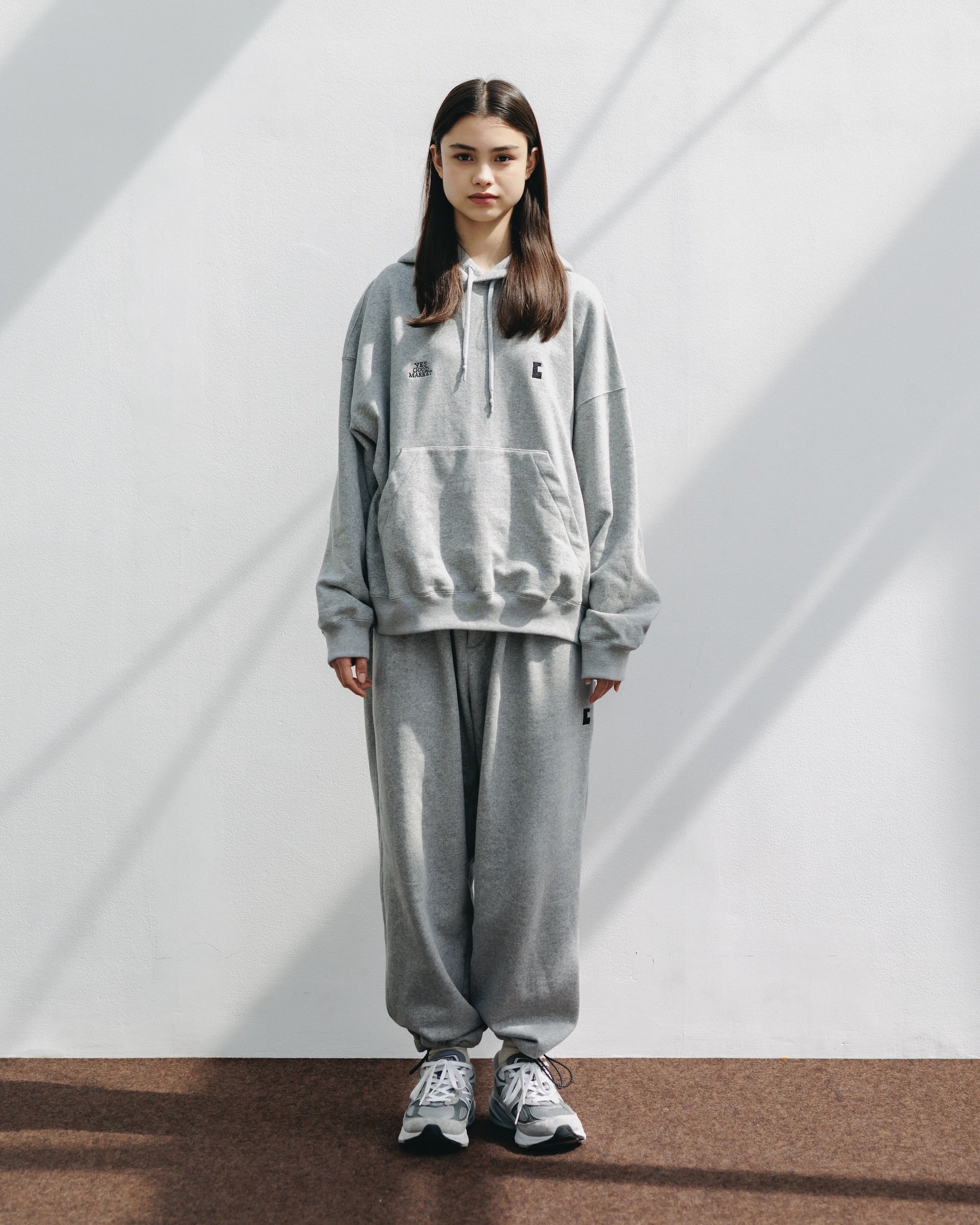【10.15 WED 20:00- IN STOCK】"C"SWEAT HOODIE FOR YGM (GRAY)