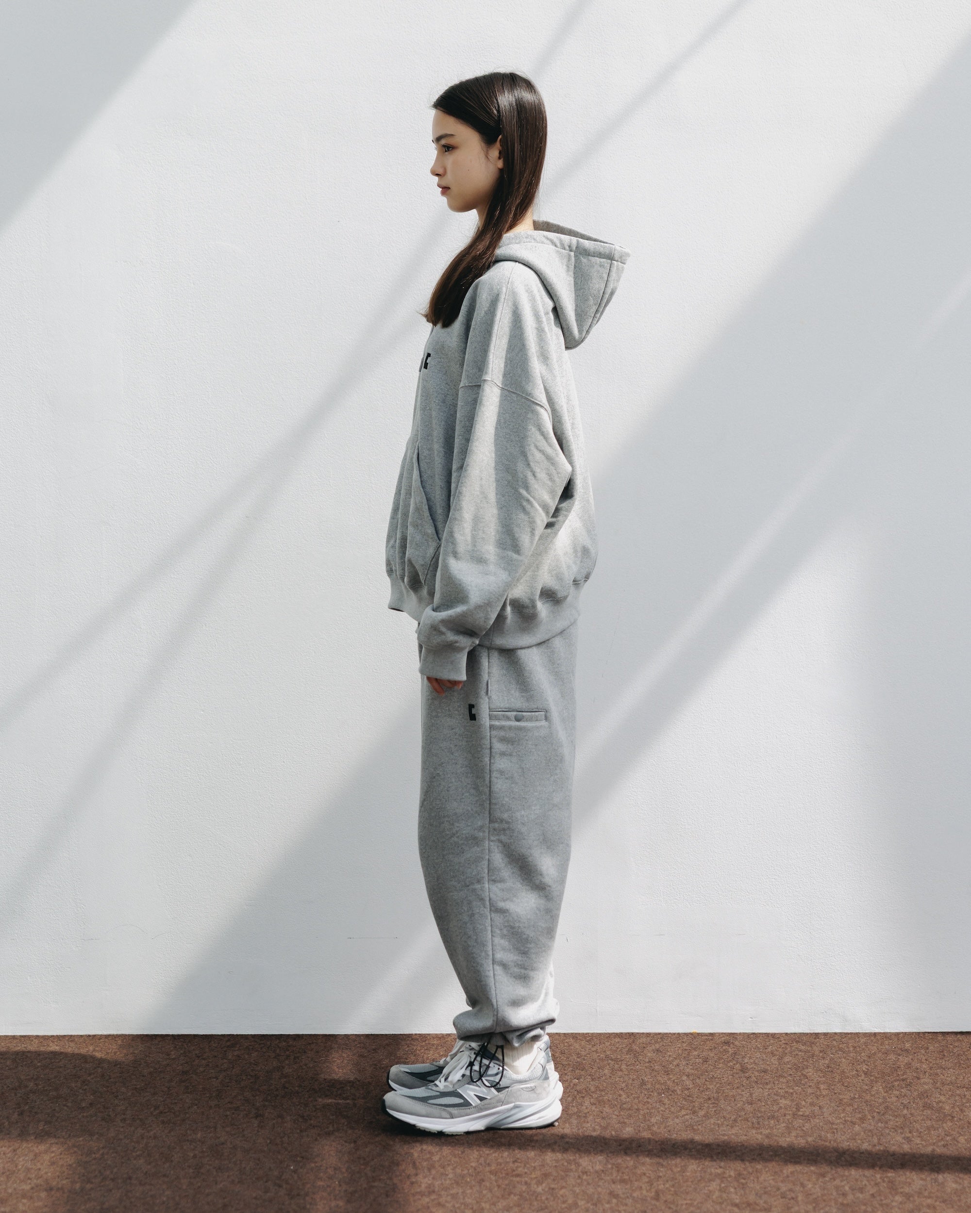 【10.15 WED 20:00- IN STOCK】"C"SWEAT WIDE TAPERED PANTS FOR YGM (GRAY)