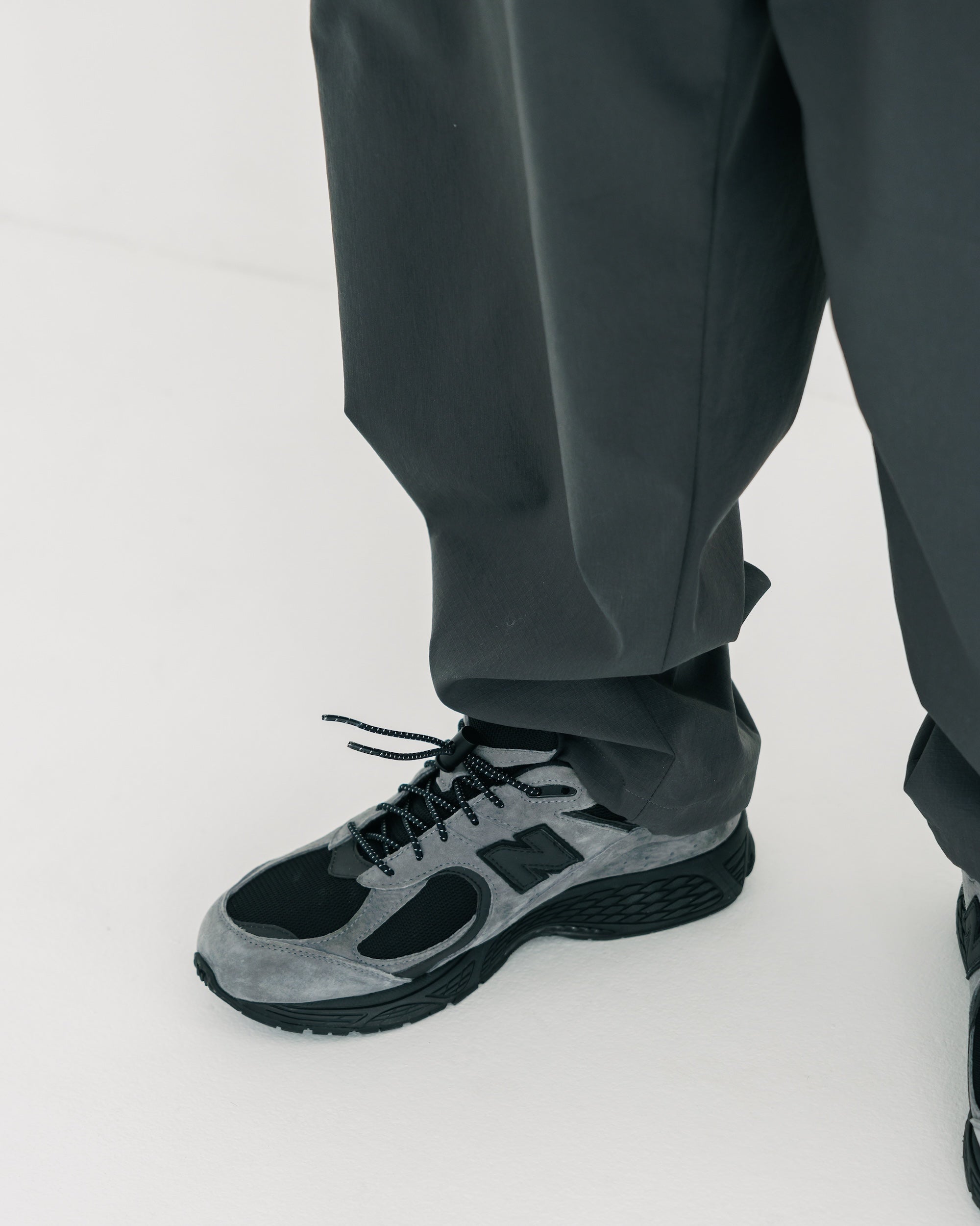 CITY UNIFORM WIDE TAPERED PANTS (CHARCOAL)