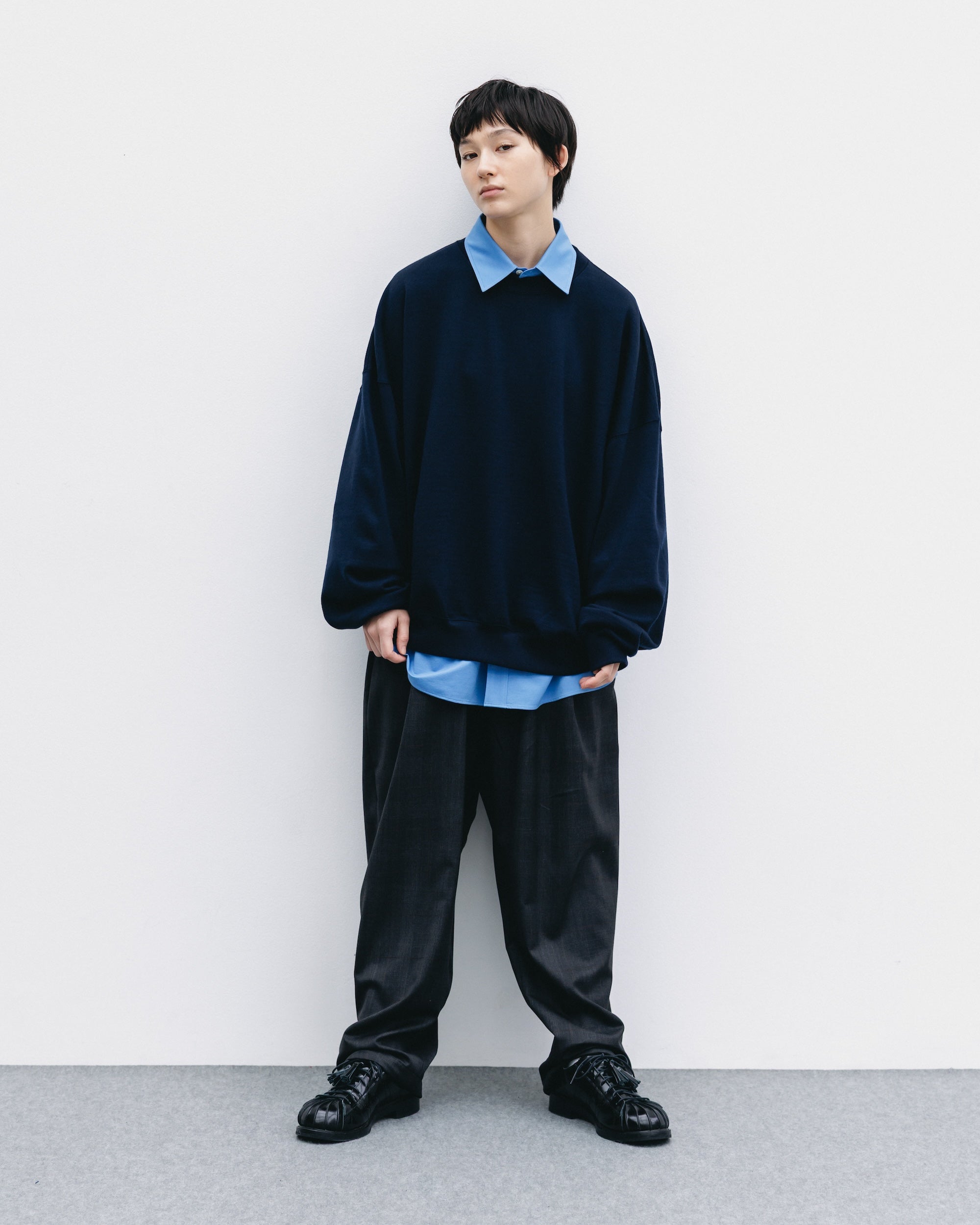 【10.29 WED 20:00- IN STOCK】WOOL SWEATSHIRT (NAVY)