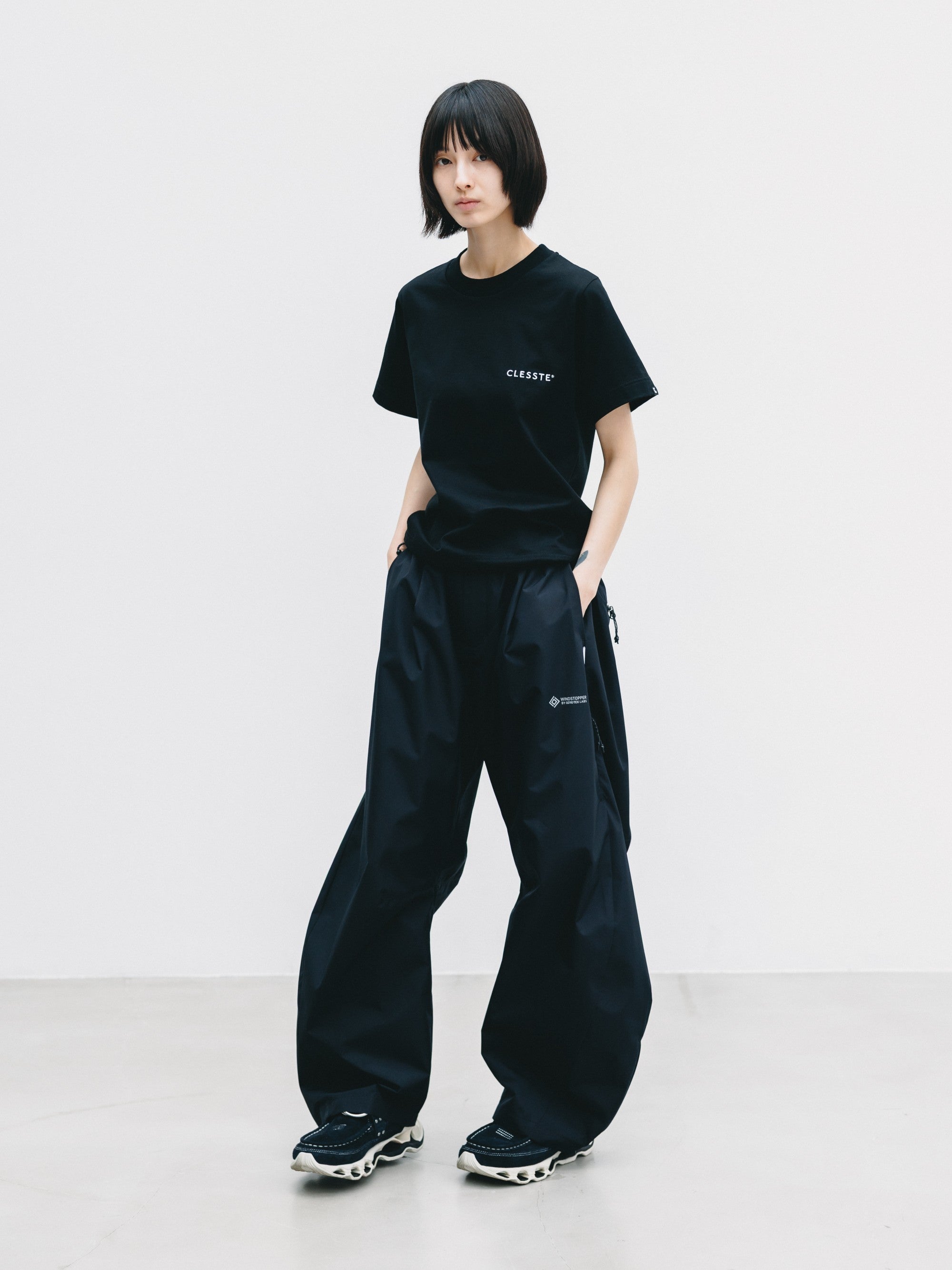 【9.2 WED 20:00- IN STOCK】+phenix WINDSTOPPER® by GORE-TEX LABS TWILL CITY BARREL LEG PANTS (BLACK×WHITE)