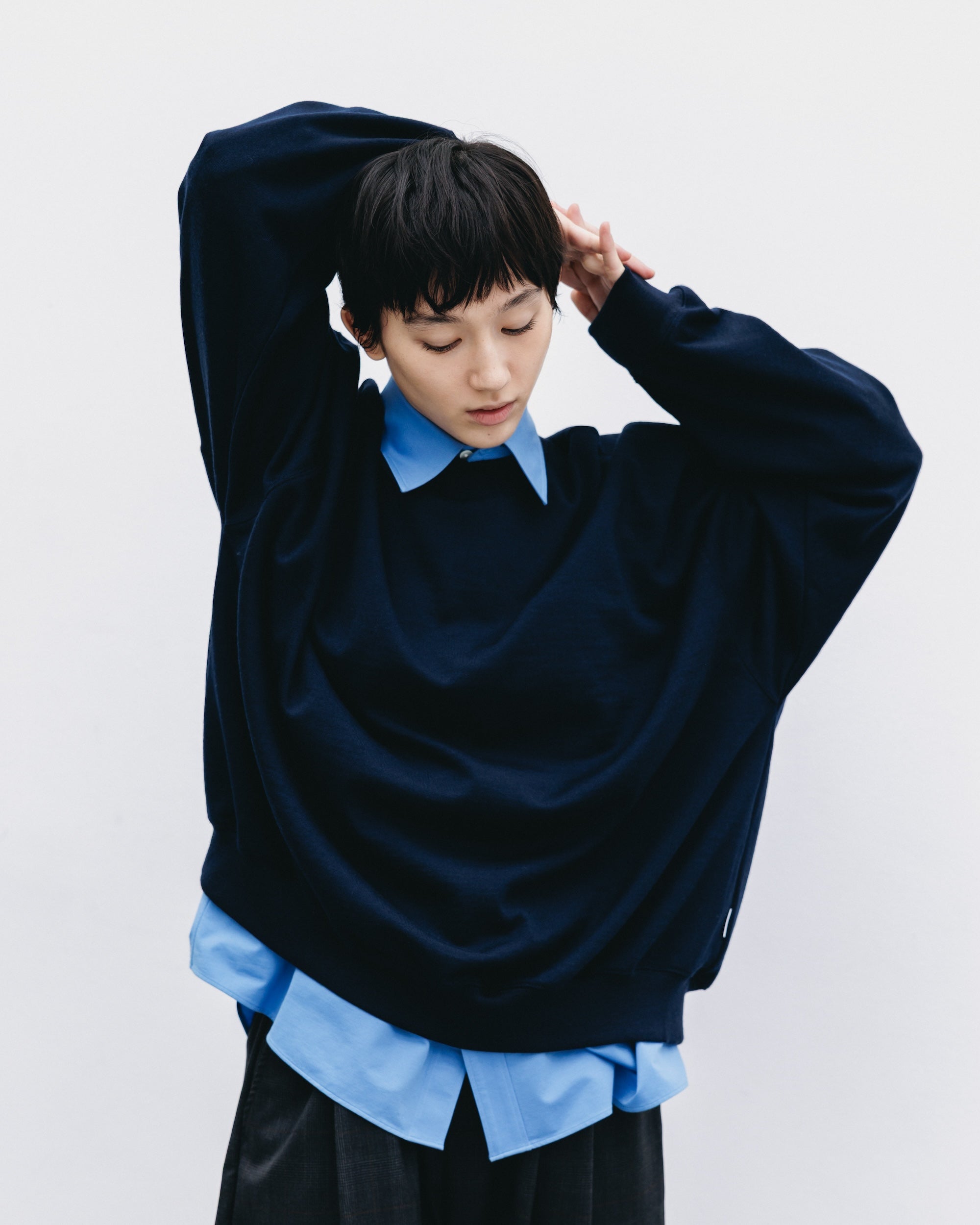 【10.29 WED 20:00- IN STOCK】WOOL SWEATSHIRT (NAVY)