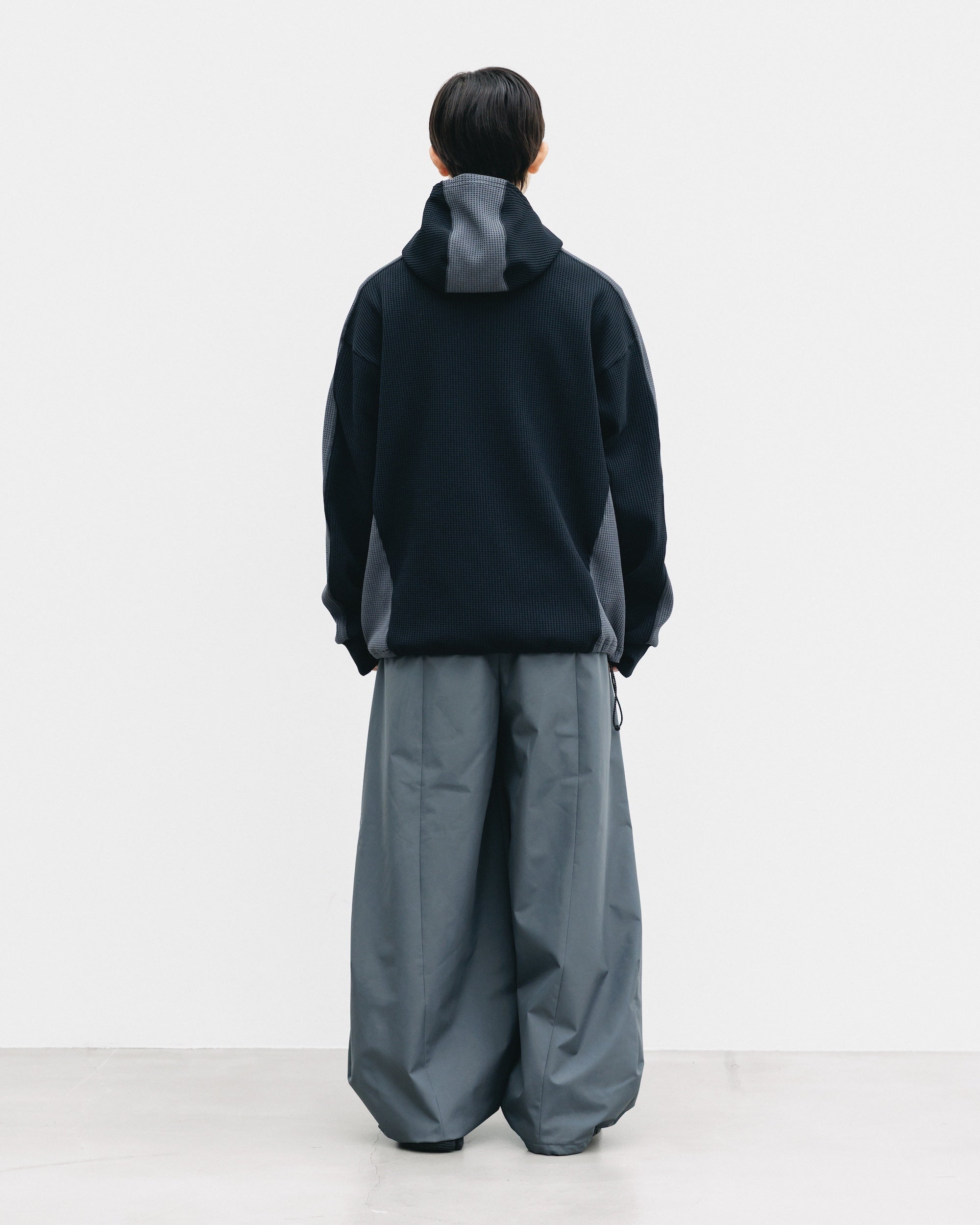 CITY LIGHT THERMAL HALF ZIP HOODIE (BLACK×GRAY)