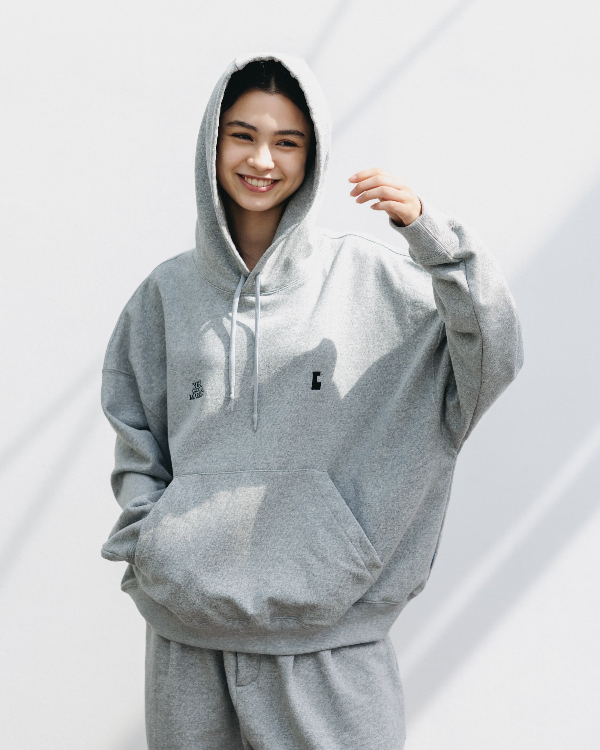 【10.15 WED 20:00- IN STOCK】"C"SWEAT HOODIE FOR YGM (GRAY)