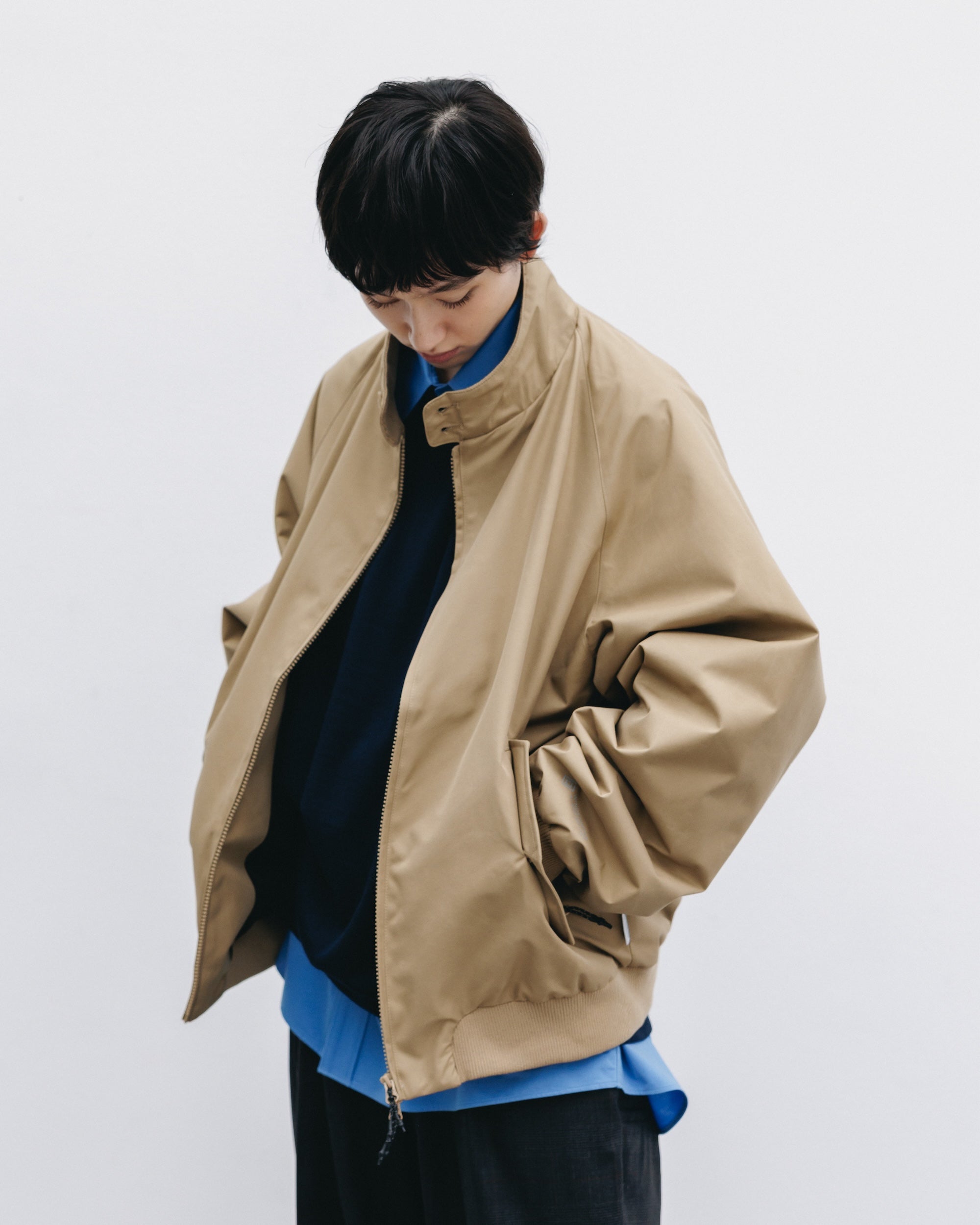 【10.29 WED 20:00- IN STOCK】+phenix WINDSTOPPER® by GORE-TEX LABS TWILL CITY HARRINGTON JACKET (CARAMEL BEIGE)