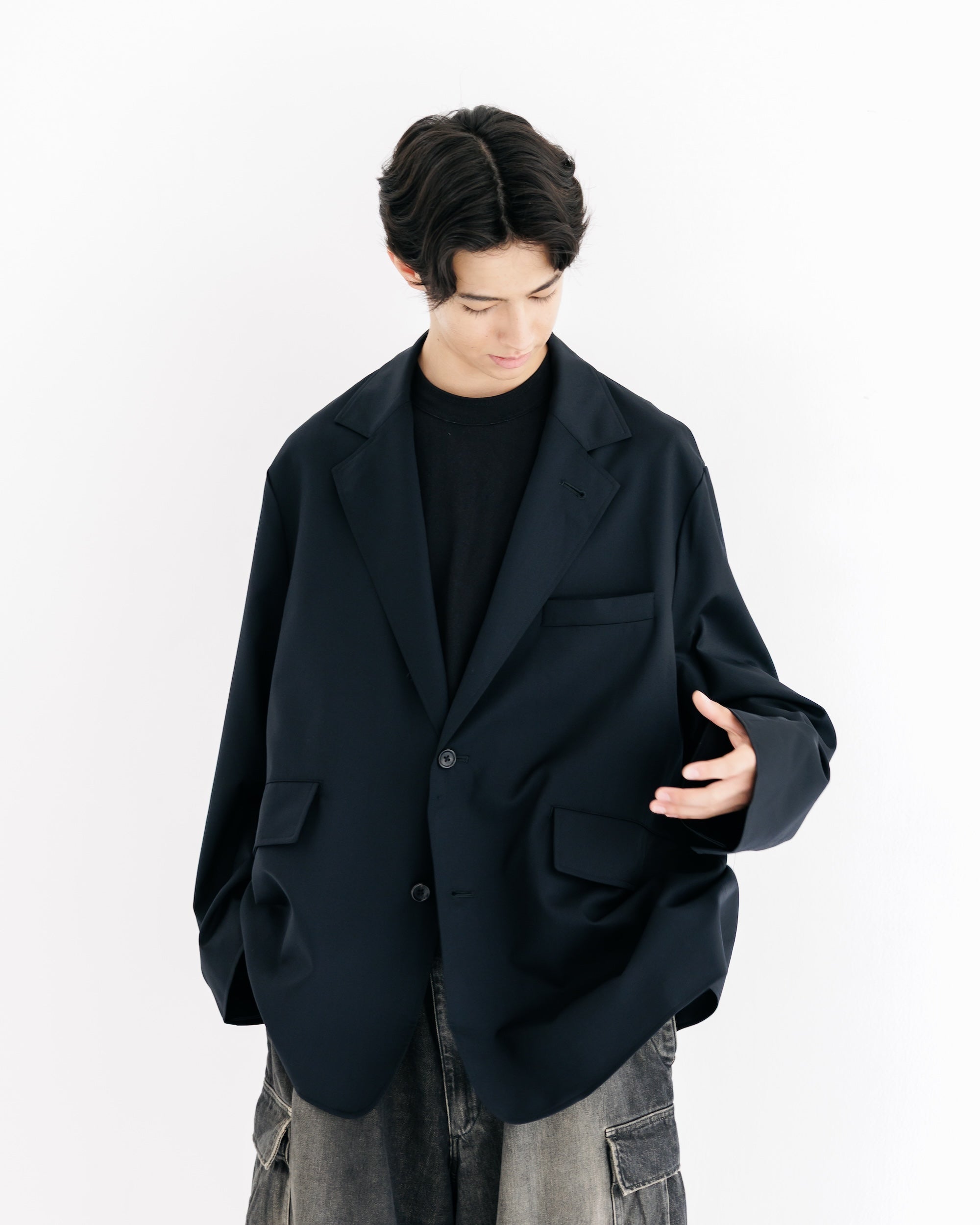 【9.6 SAT 20:00- IN STOCK】WOOL GABARDINE CITY UNIFORM TAILORED JACKET (BLACK)