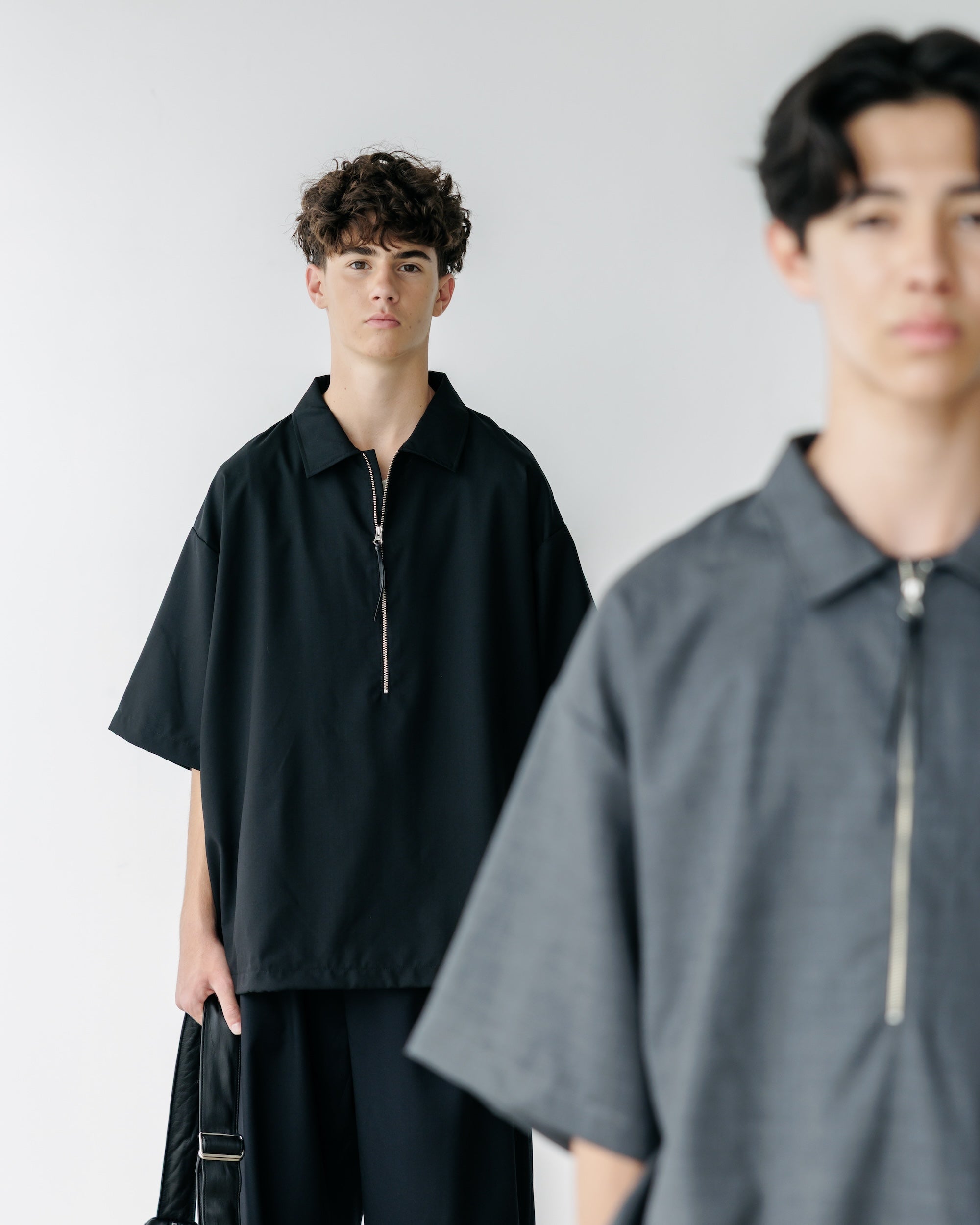 TROPICAL WOOL CITY S/S HALF ZIP SHIRT (BLACK)