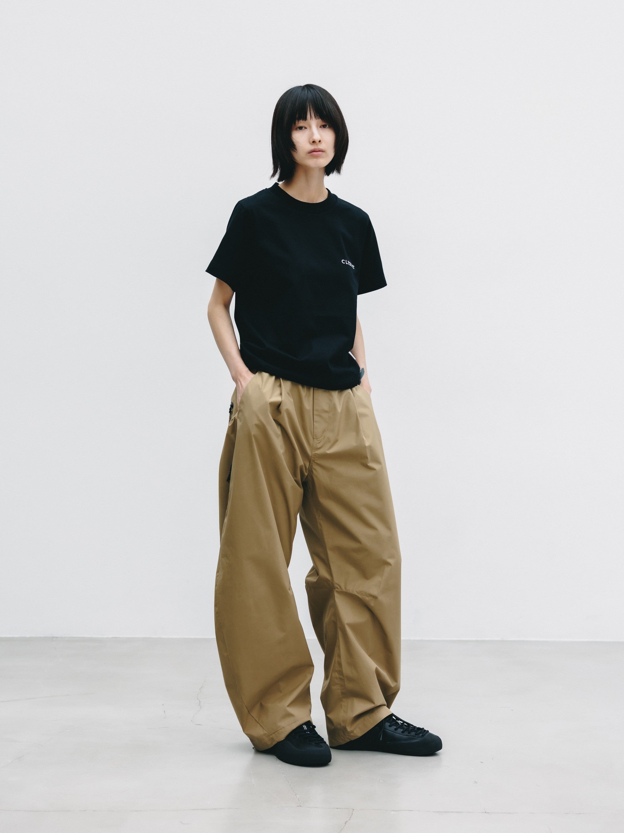 【9.2 WED 20:00- IN STOCK】+phenix WINDSTOPPER® by GORE-TEX LABS TWILL CITY BARREL LEG PANTS (CAMEL BEIGE)