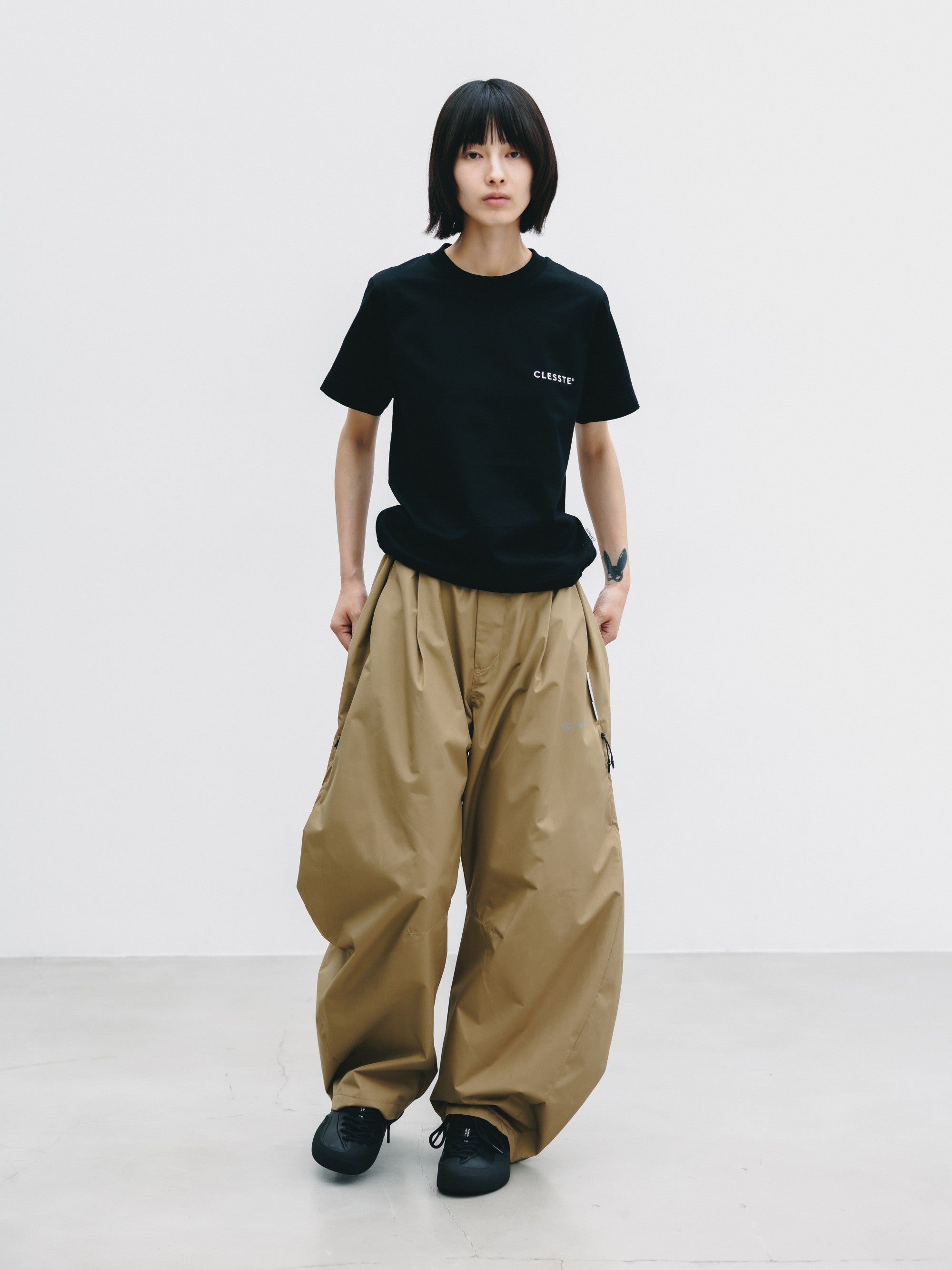 【9.2 WED 20:00- IN STOCK】+phenix WINDSTOPPER® by GORE-TEX LABS TWILL CITY BARREL LEG PANTS (CAMEL BEIGE)