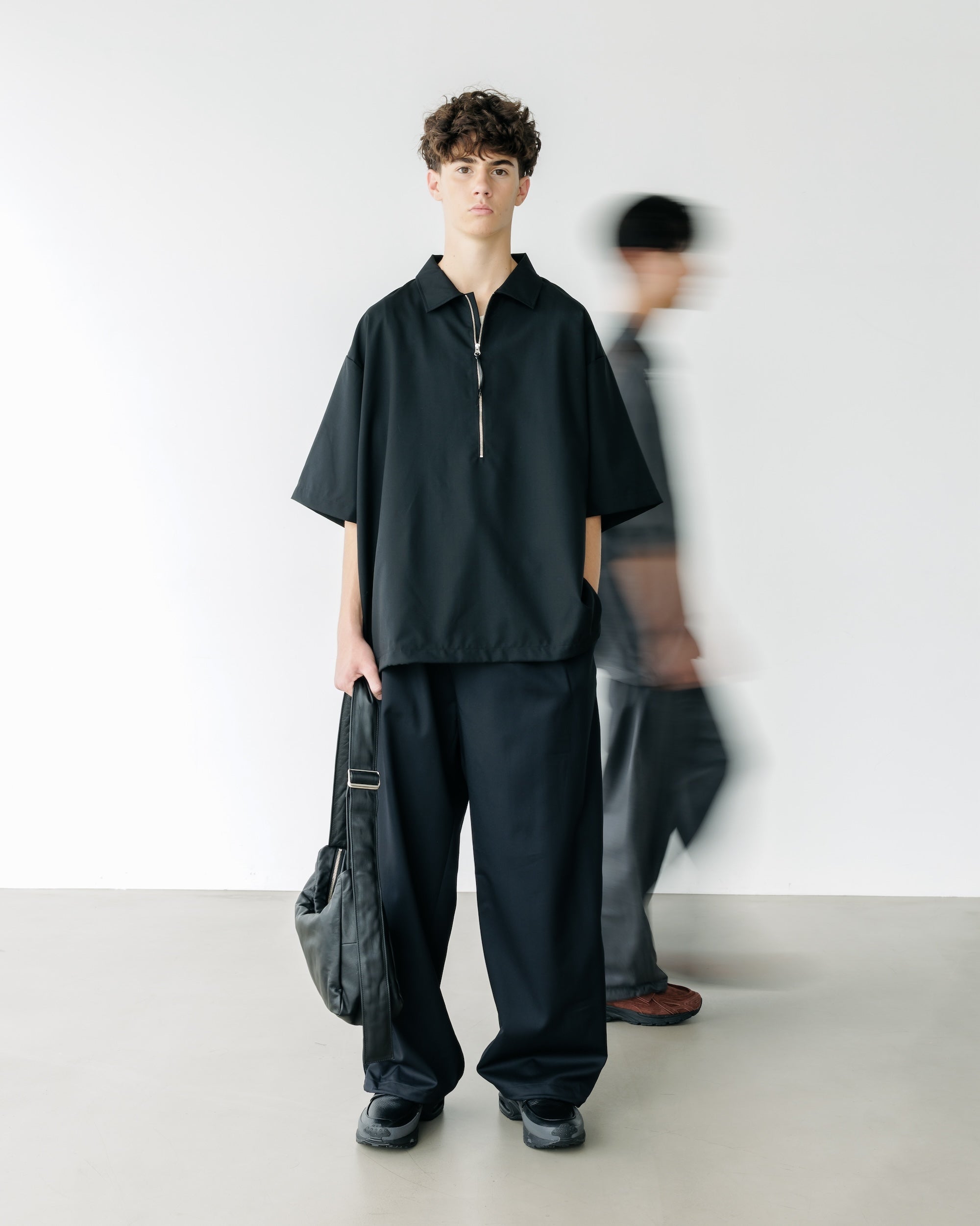 TROPICAL WOOL CITY S/S HALF ZIP SHIRT (BLACK)