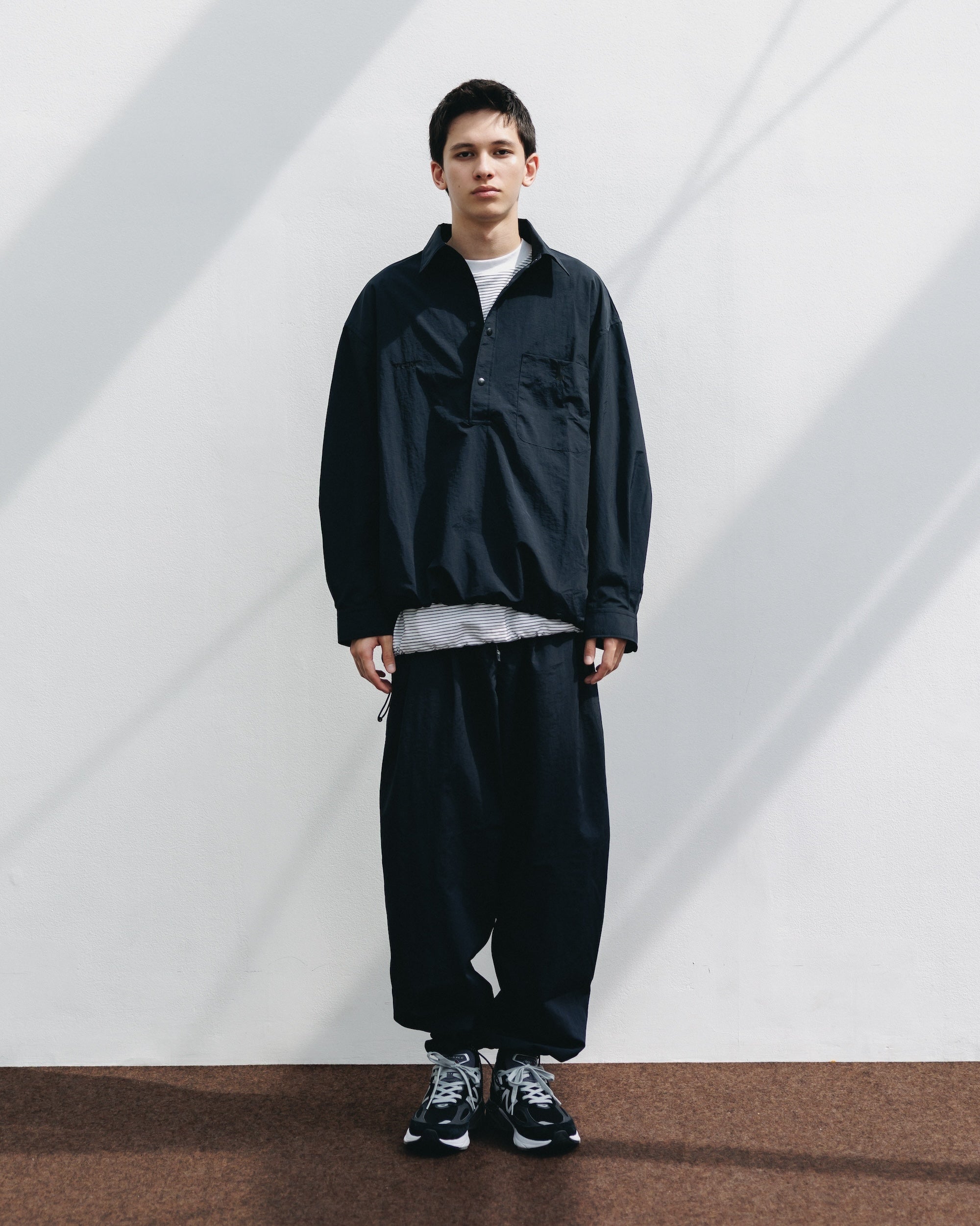 【10.15 WED 20:00- IN STOCK】WATER REPELLENT NYLON CITY UNIFORM L/S PULLOVER SHIRT FOR YGM (BLACK×BLACK)