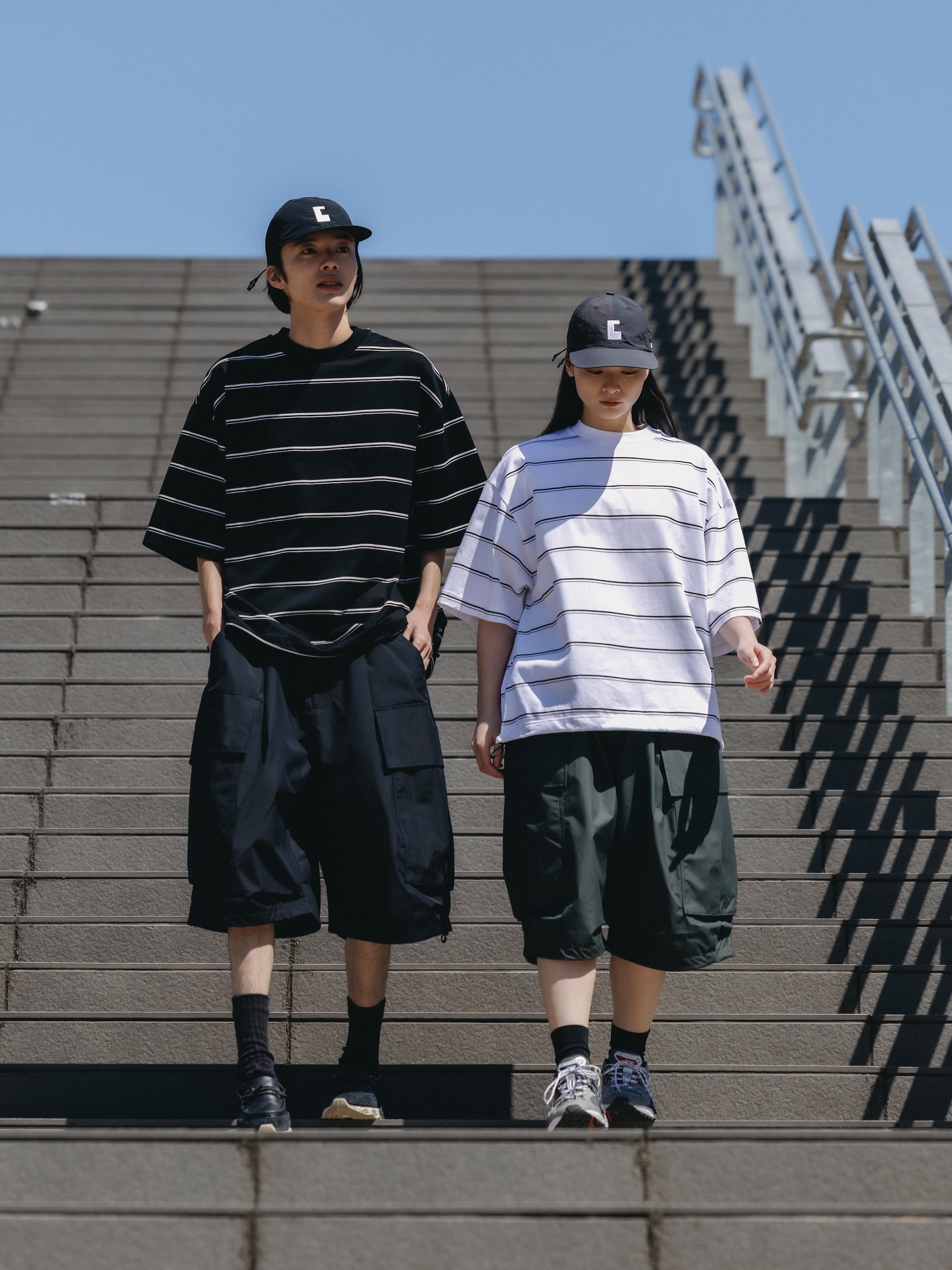 THICK THIN STRIPE S/S T-SHIRT WITH DRAWSTRINGS (BLACK)