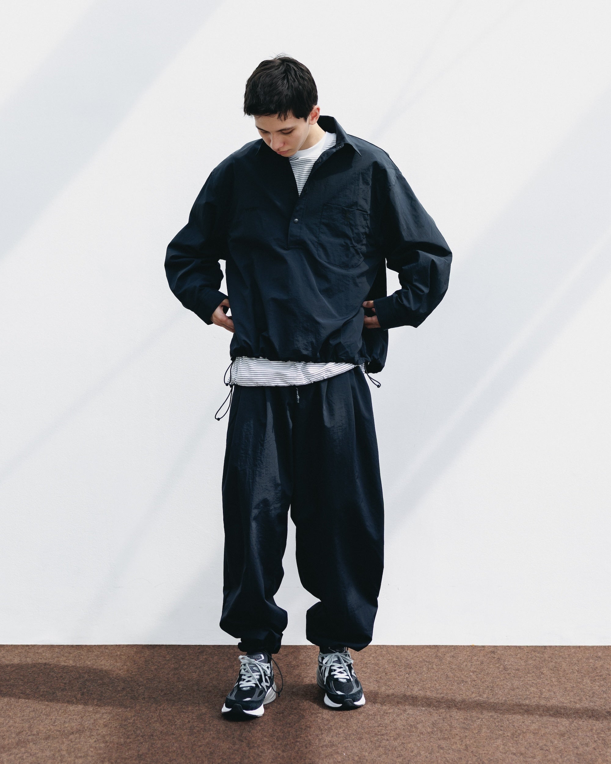 【10.15 WED 20:00- IN STOCK】WATER REPELLENT NYLON CITY UNIFORM L/S PULLOVER SHIRT FOR YGM (BLACK×BLACK)