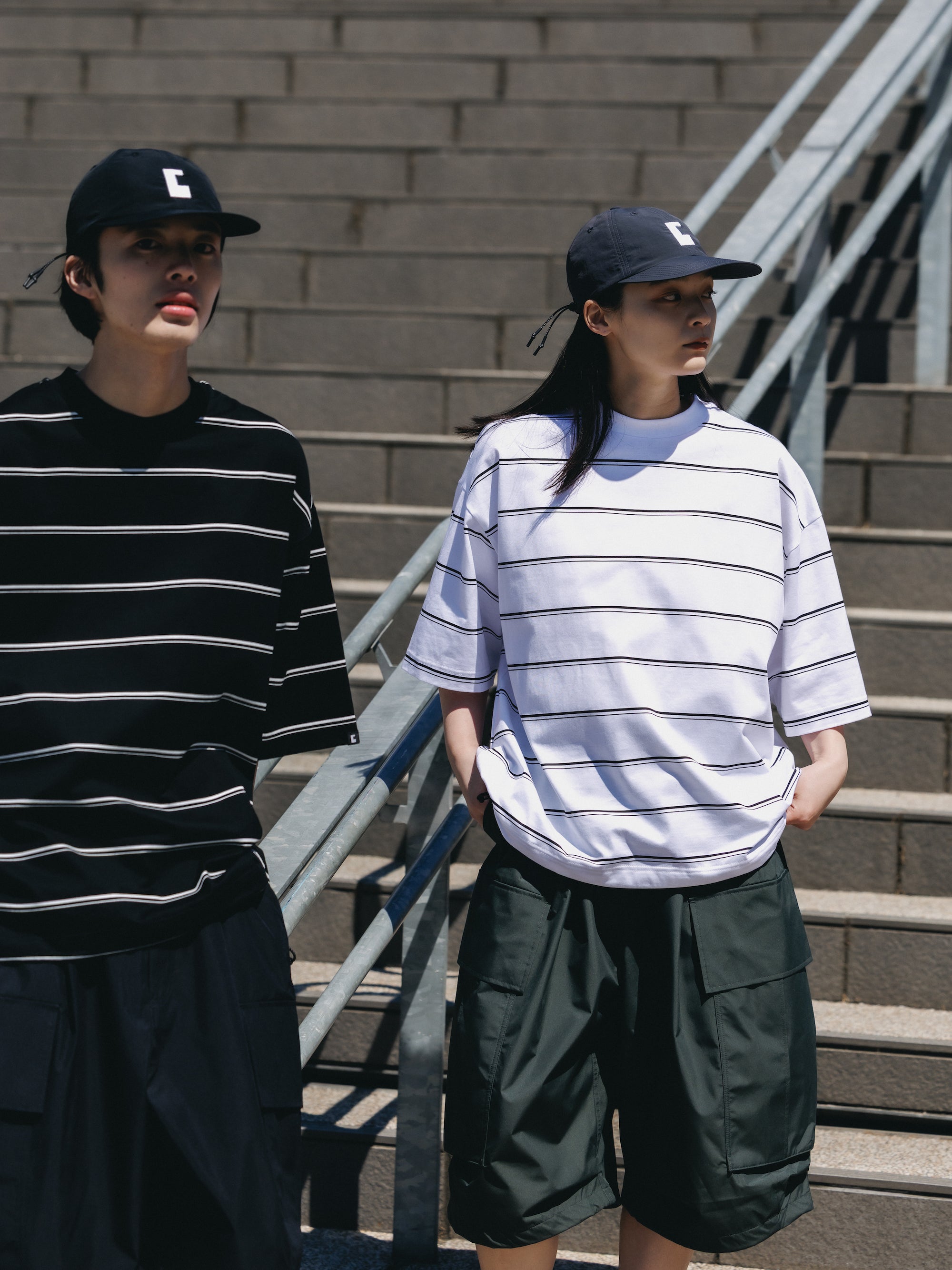 THICK THIN STRIPE S/S T-SHIRT WITH DRAWSTRINGS (WHITE)