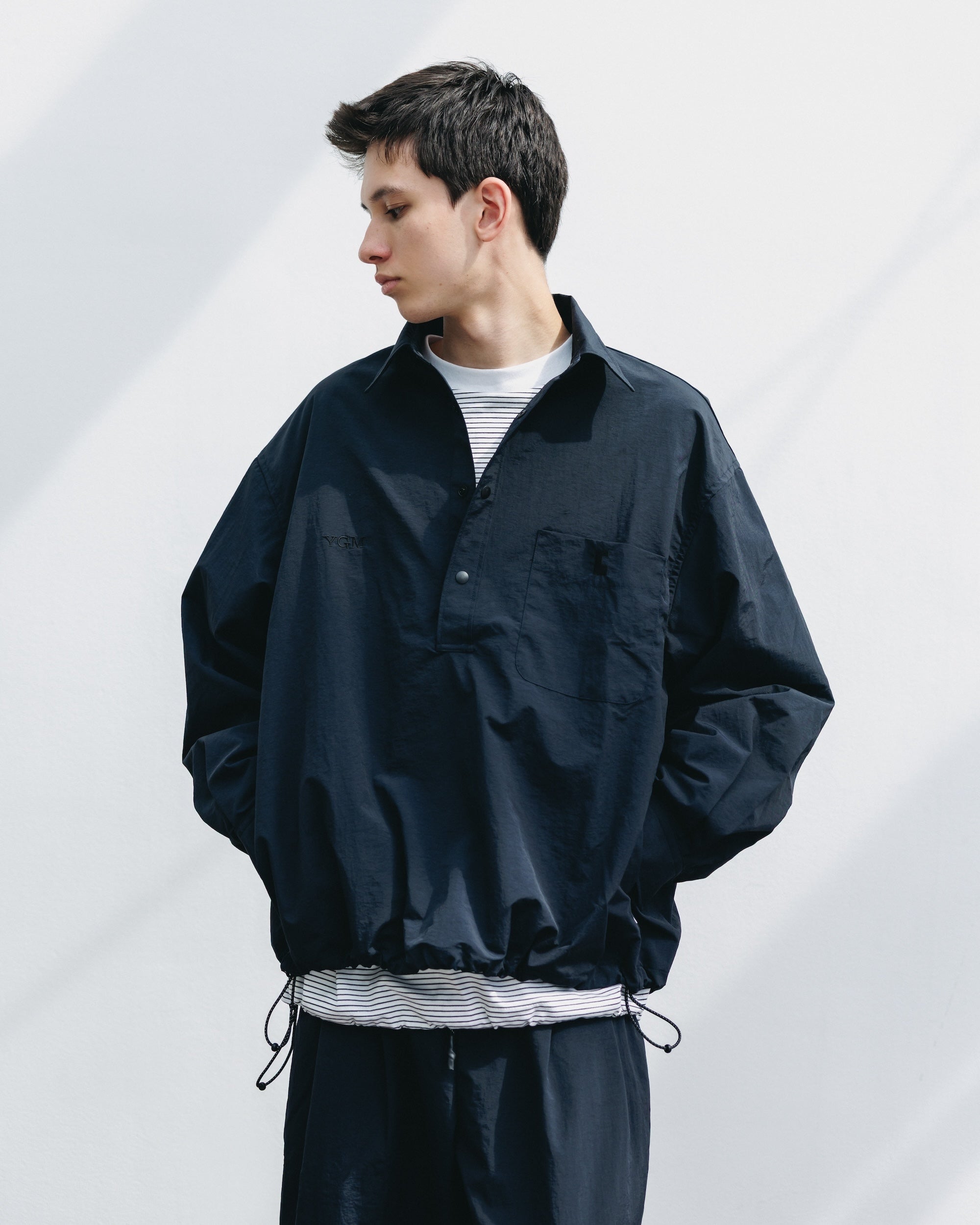 【10.15 WED 20:00- IN STOCK】WATER REPELLENT NYLON CITY UNIFORM L/S PULLOVER SHIRT FOR YGM (BLACK×BLACK)