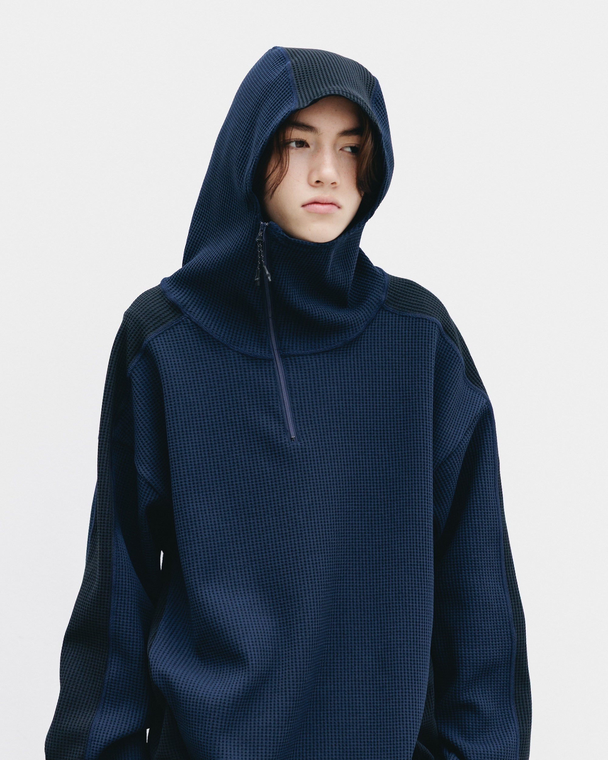 CITY LIGHT THERMAL HALF ZIP HOODIE (NAVY×BLACK)