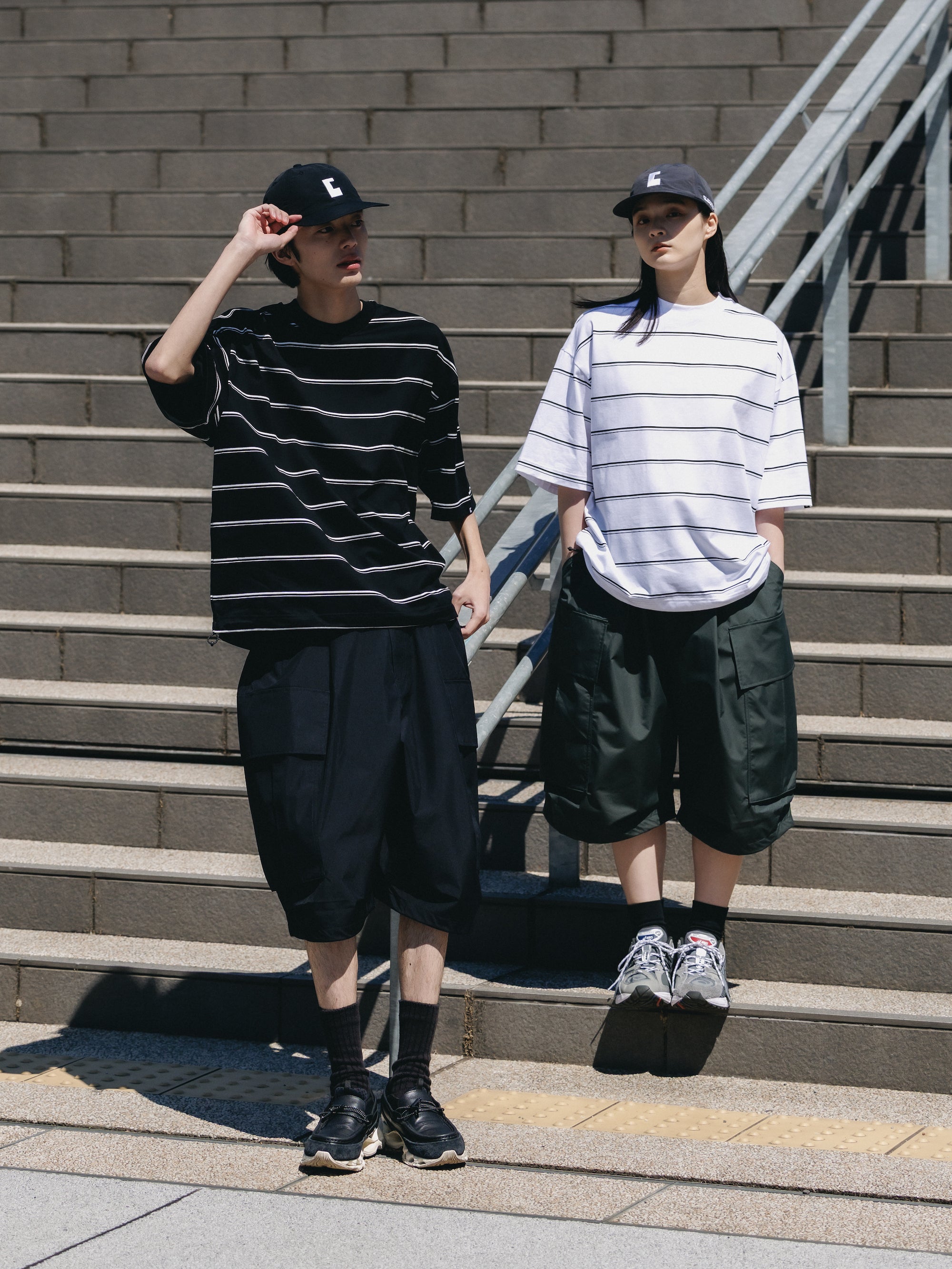 THICK THIN STRIPE S/S T-SHIRT WITH DRAWSTRINGS (BLACK)