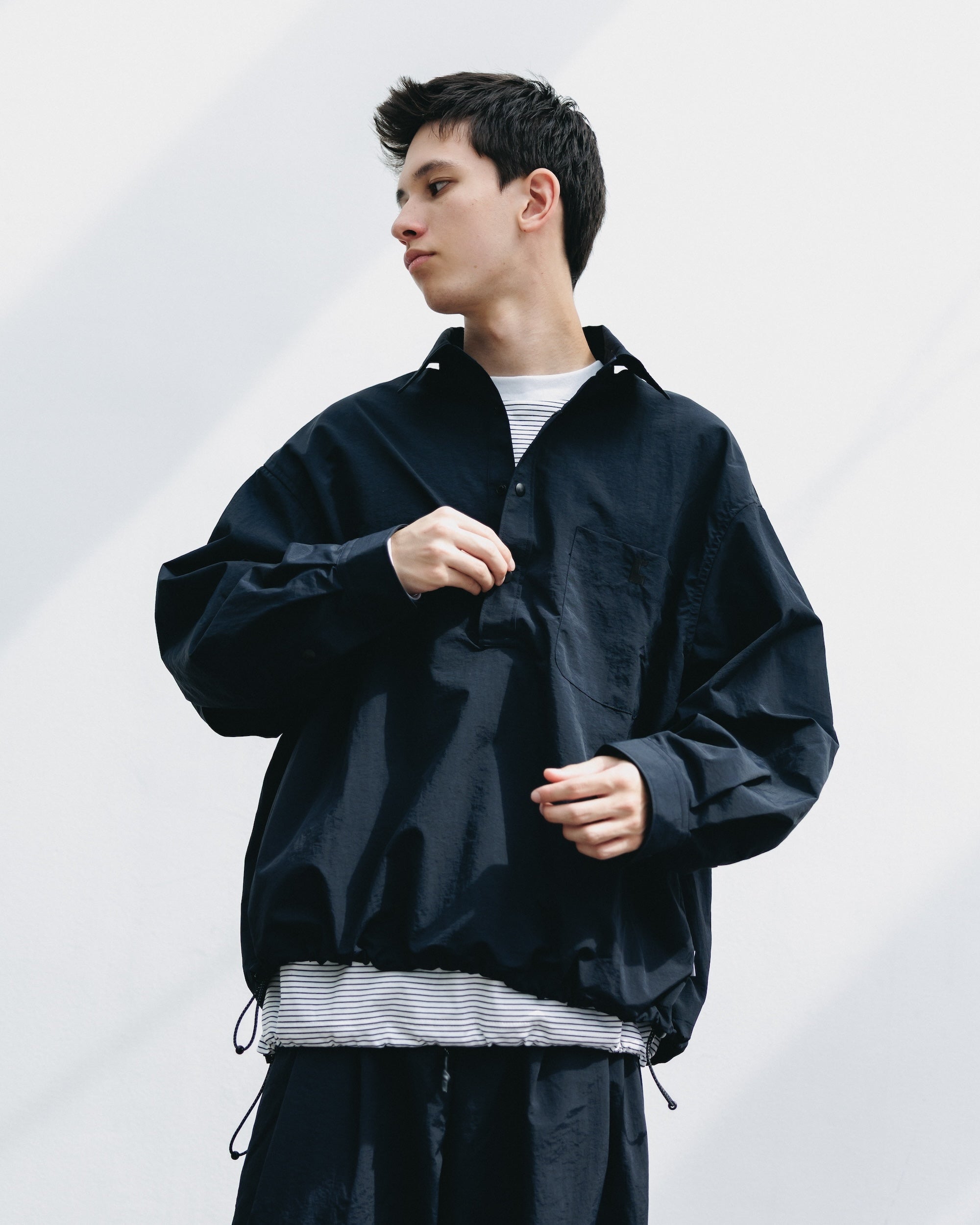 【10.15 WED 20:00- IN STOCK】WATER REPELLENT NYLON CITY UNIFORM L/S PULLOVER SHIRT FOR YGM (BLACK×BLACK)