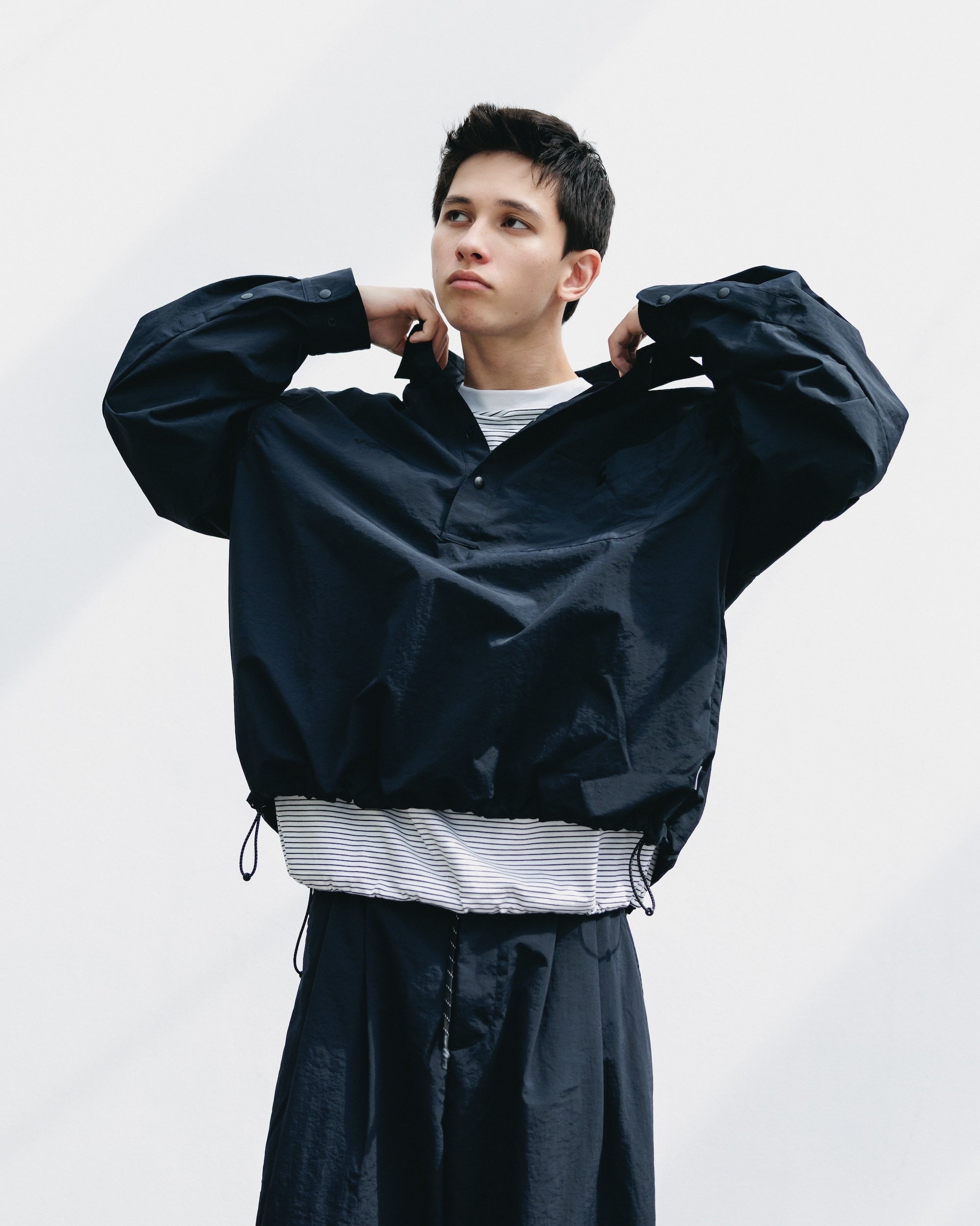 【10.15 WED 20:00- IN STOCK】WATER REPELLENT NYLON CITY UNIFORM L/S PULLOVER SHIRT FOR YGM (BLACK×BLACK)