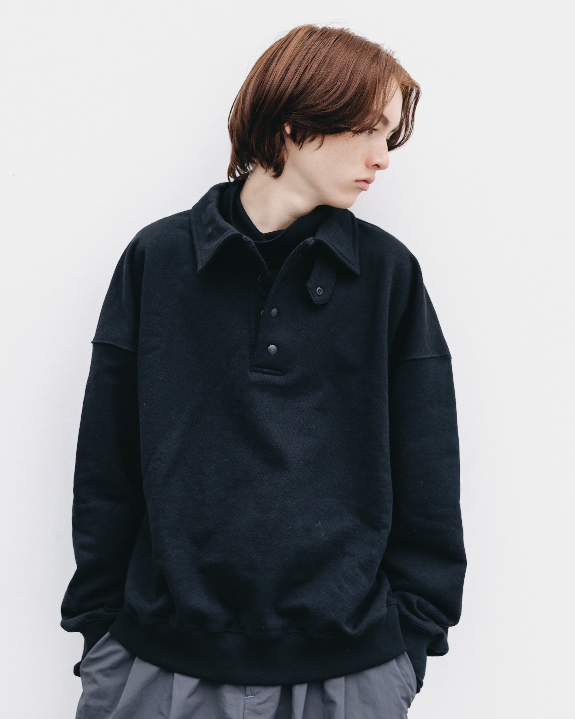 HALF SNAP SWEATSHIRT (BLACK)