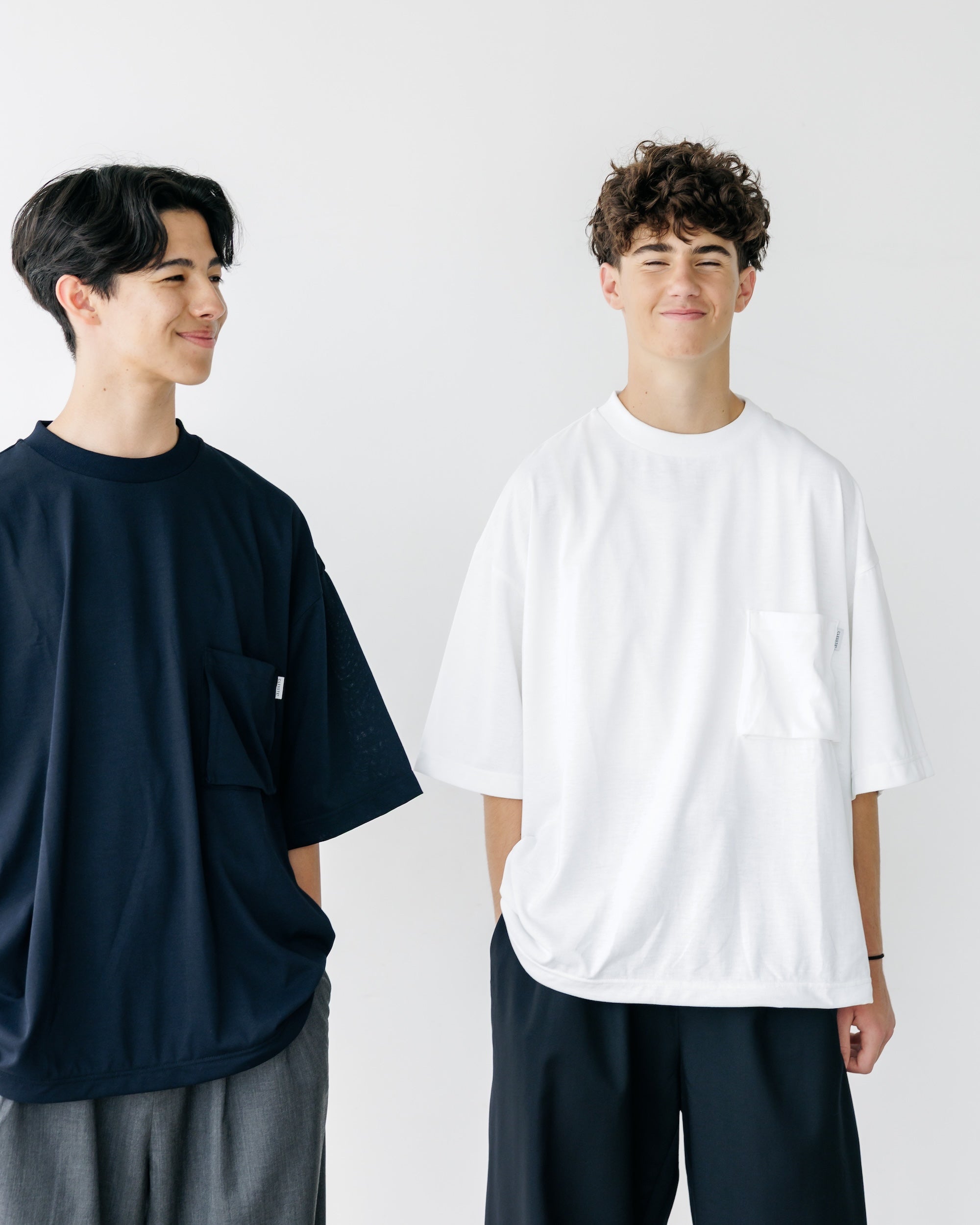 3D POCKET MASSIVE T-SHIRT WITH DRAWSTRINGS (WHITE)