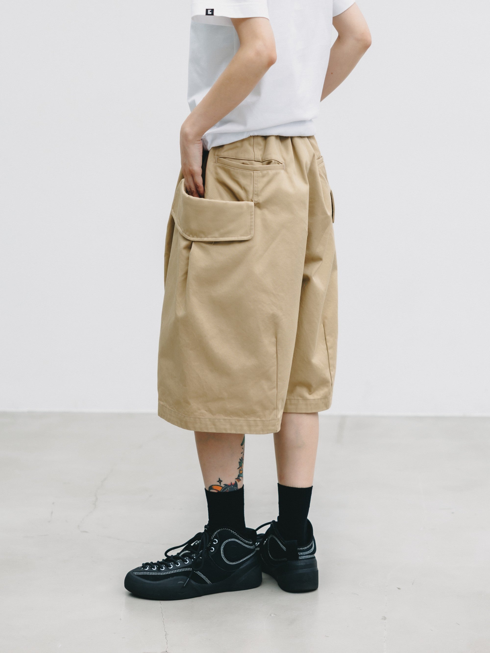 【6.24 WED 20:00- IN STOCK】FLAP WIDE BALLOON HALF PANTS (BEIGE)