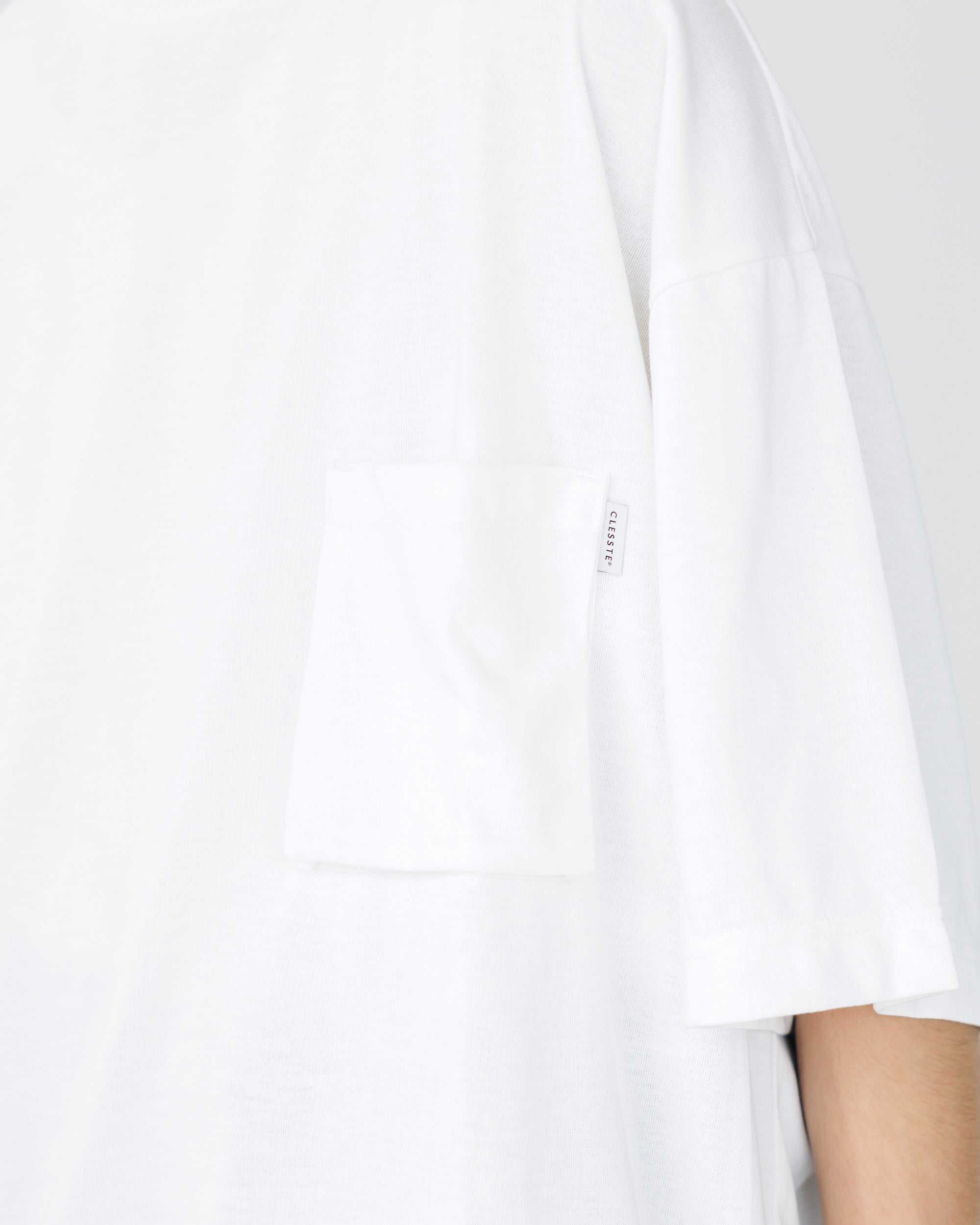 3D POCKET MASSIVE T-SHIRT WITH DRAWSTRINGS (WHITE)
