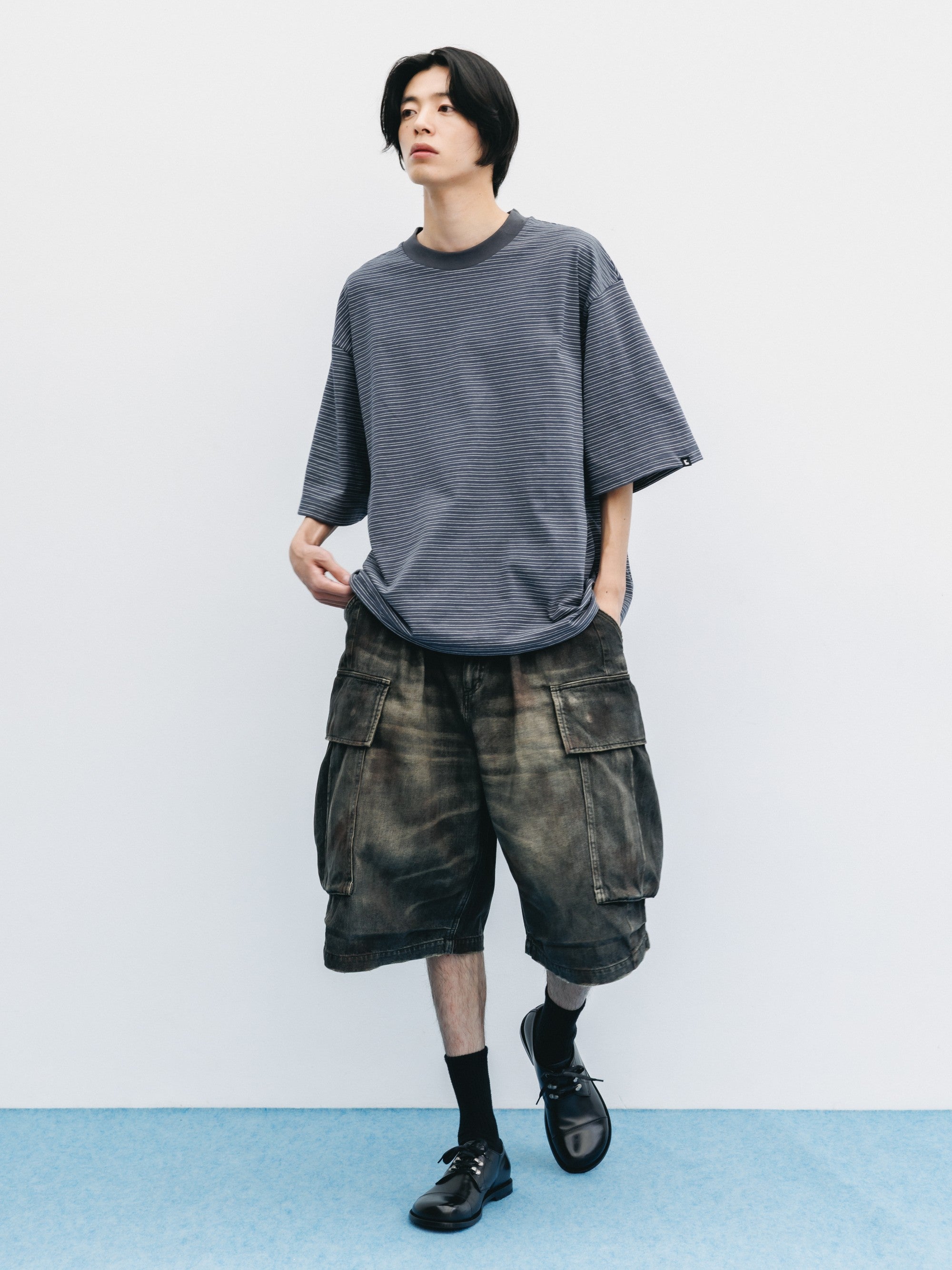 MICRO STRIPE S/S T-SHIRT WITH DRAWSTRINGS (GRAY)