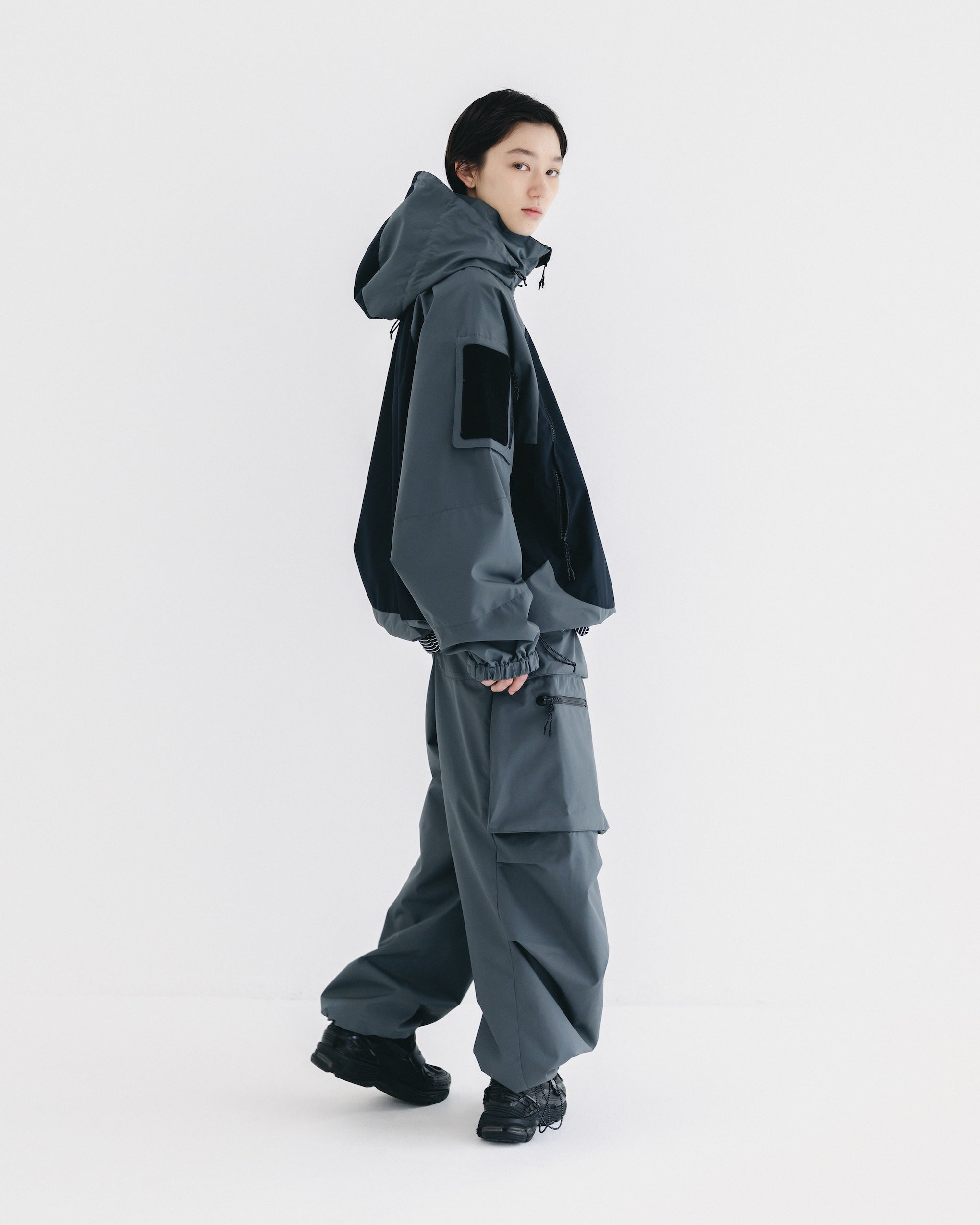 【9.17 WED 20:00- IN STOCK】+phenix WINDSTOPPER® by GORE-TEX LABS CITY MILITARY JACKET (GRAPHAITE GRAY× BLACK)