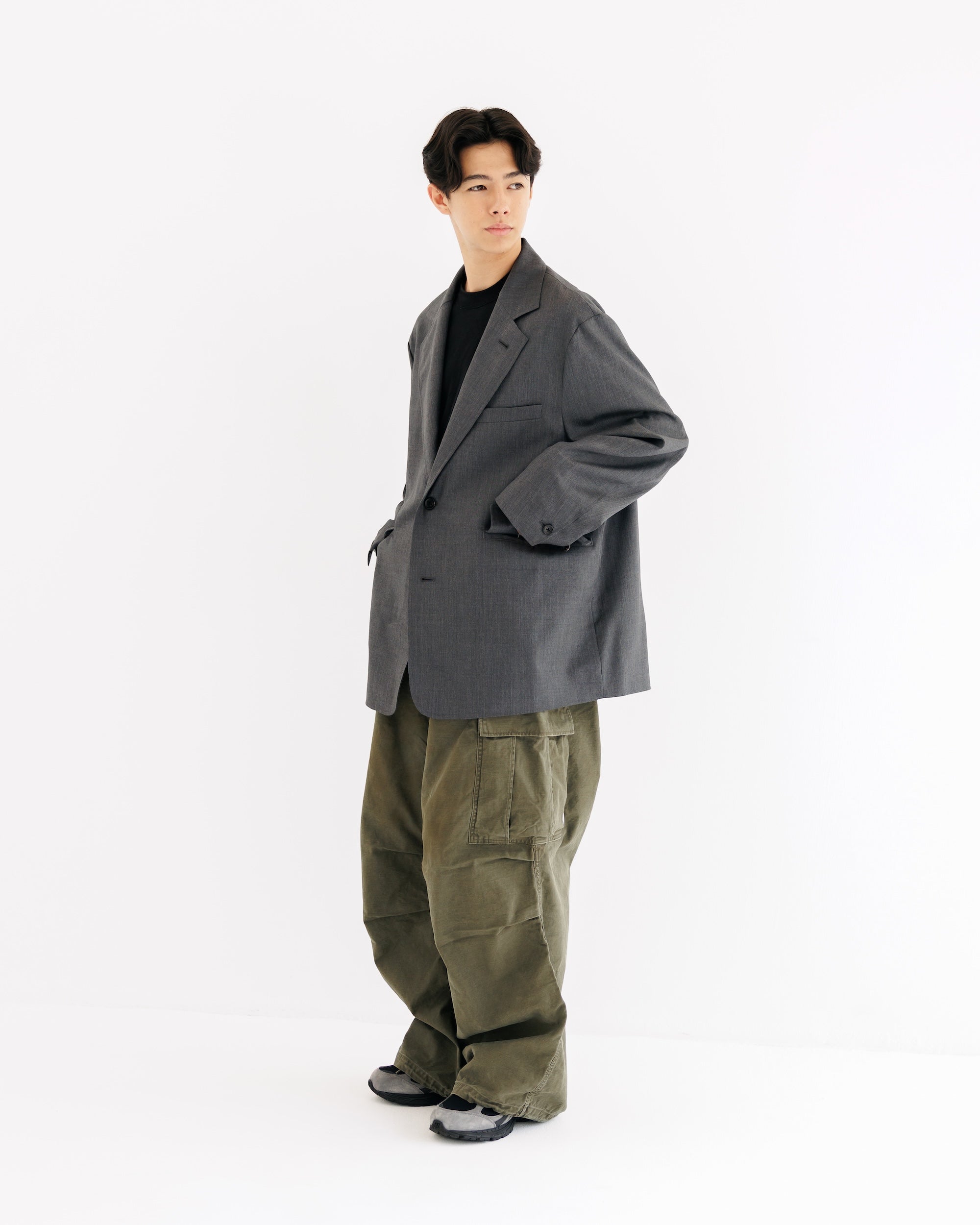 【9.6 SAT 20:00- IN STOCK】WOOL GABARDINE CITY UNIFORM TAILORED JACKET (GRAY)