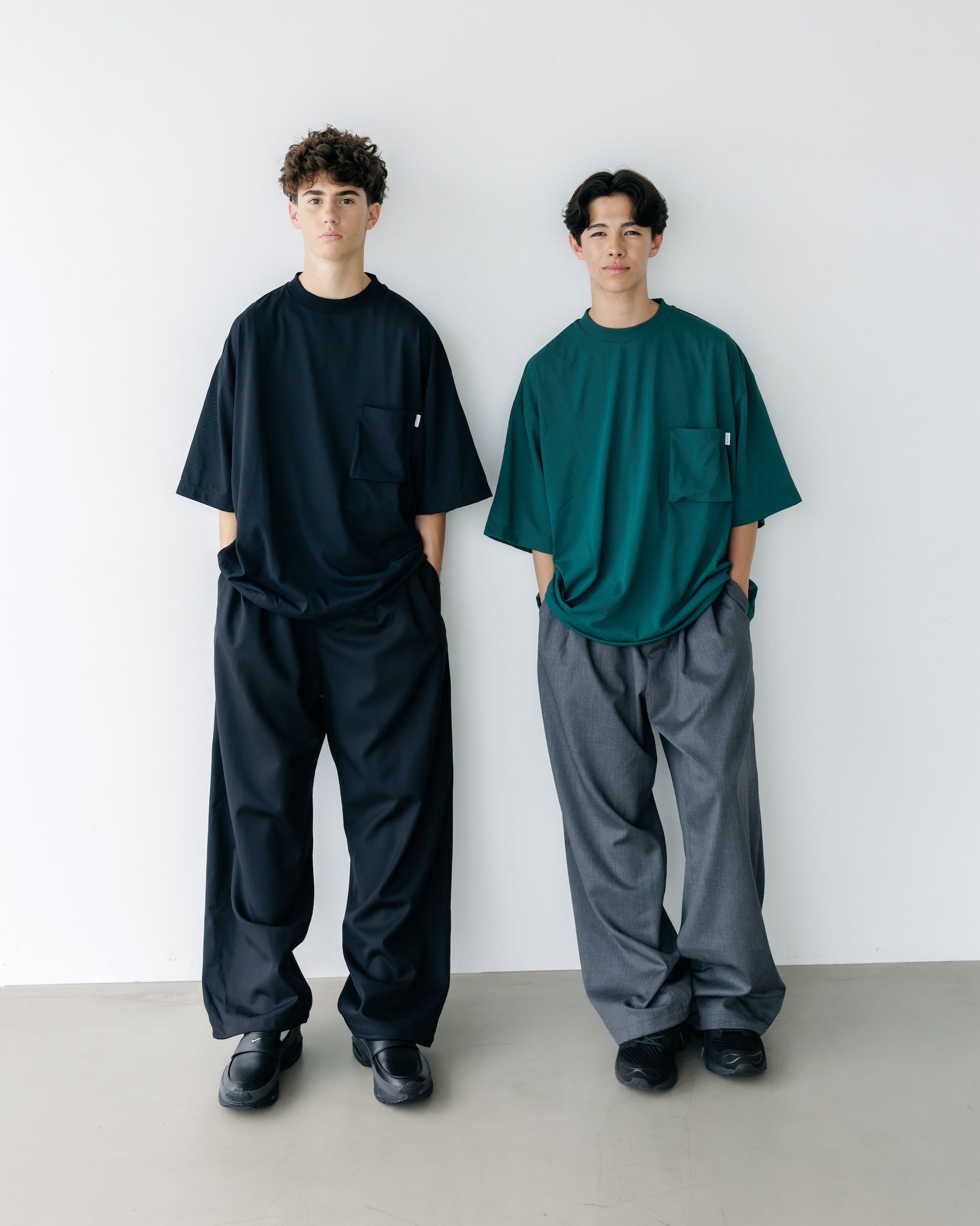 WOOL GABARDINE CITY UNIFORM WIDE STRAIGHT PANTS (GRAY)