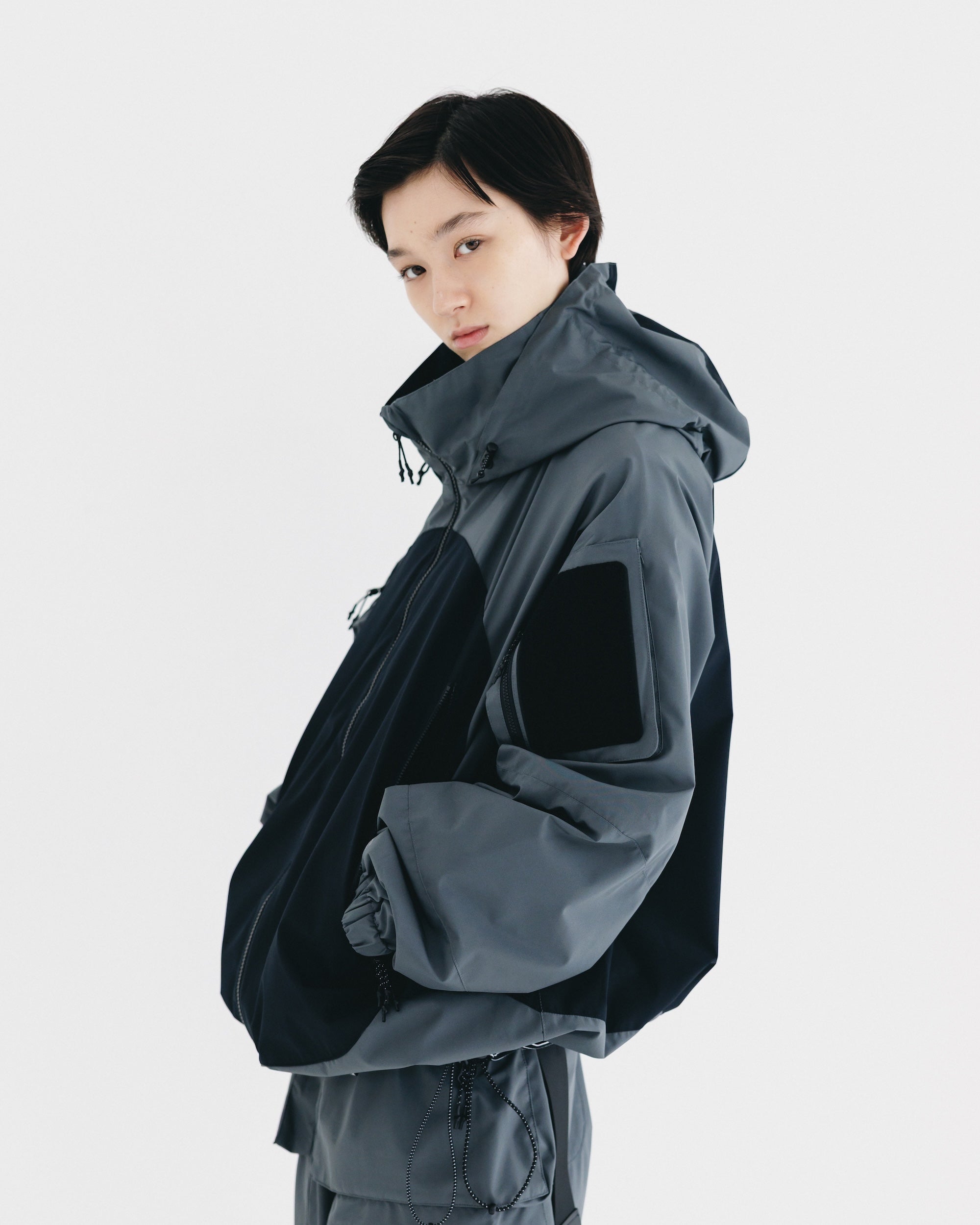 【9.17 WED 20:00- IN STOCK】+phenix WINDSTOPPER® by GORE-TEX LABS CITY MILITARY JACKET (GRAPHAITE GRAY× BLACK)