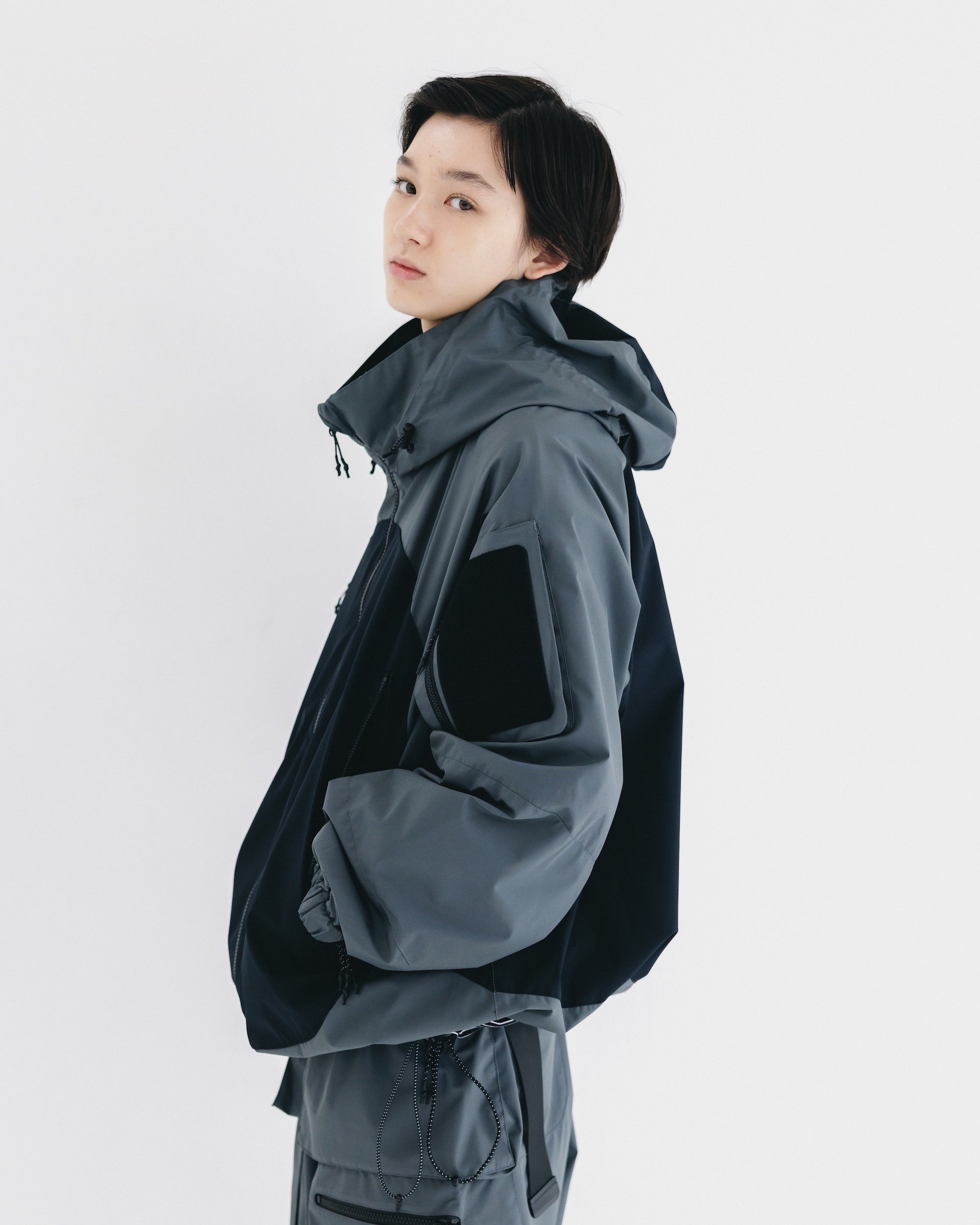 【9.17 WED 20:00- IN STOCK】+phenix WINDSTOPPER® by GORE-TEX LABS CITY MILITARY JACKET (GRAPHAITE GRAY× BLACK)