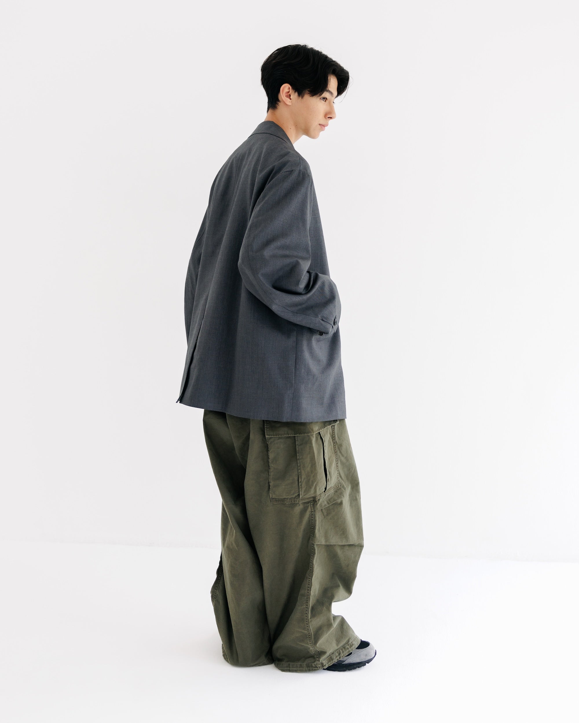 【9.6 SAT 20:00- IN STOCK】WOOL GABARDINE CITY UNIFORM TAILORED JACKET (GRAY)