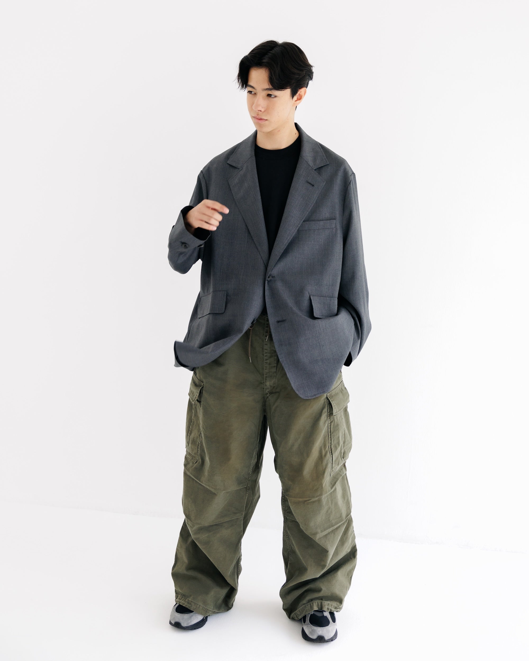 【9.6 SAT 20:00- IN STOCK】WOOL GABARDINE CITY UNIFORM TAILORED JACKET (GRAY)